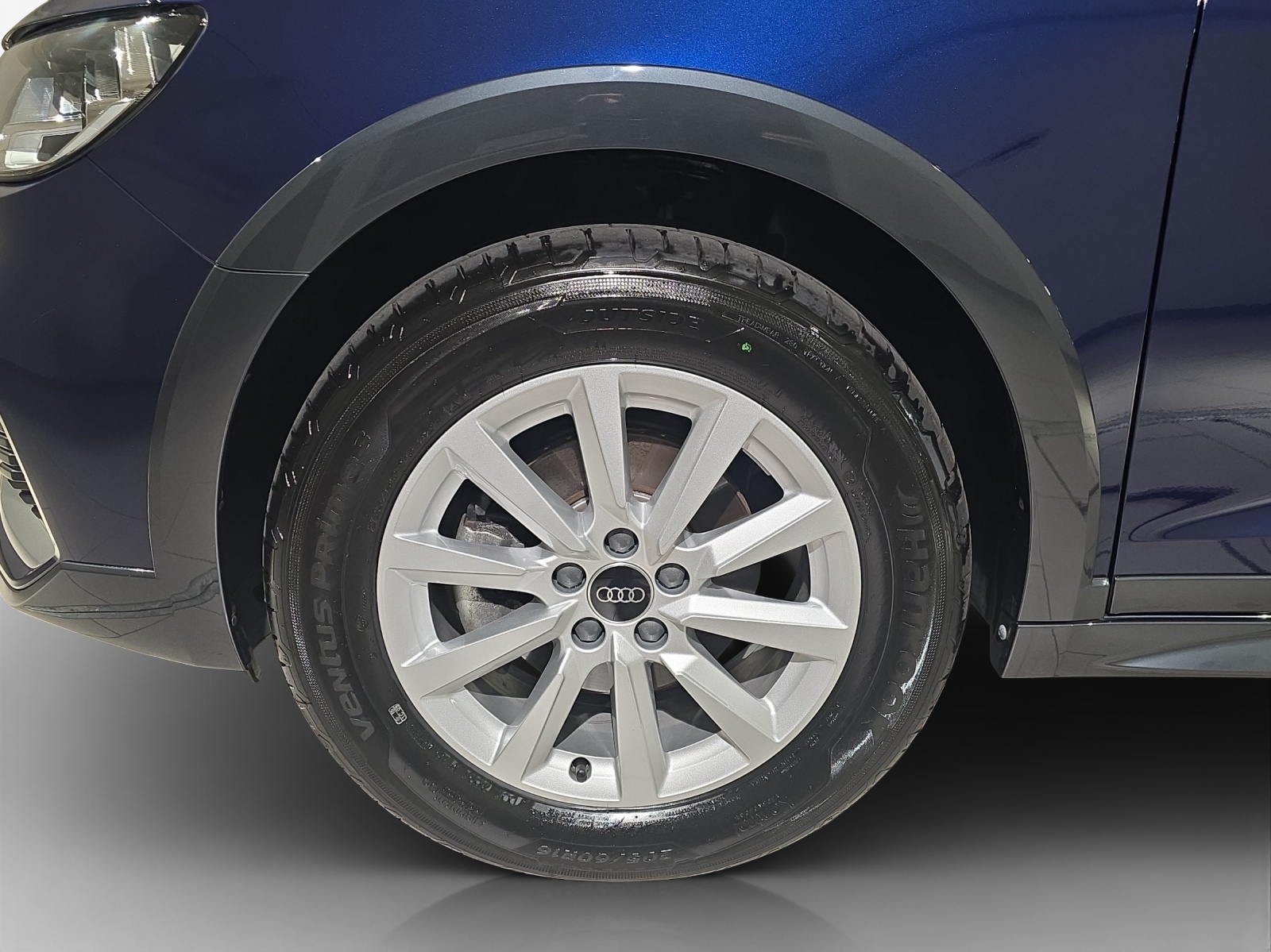 AUDI A1 allstreet 30 TFSI S-tronic-image-15
