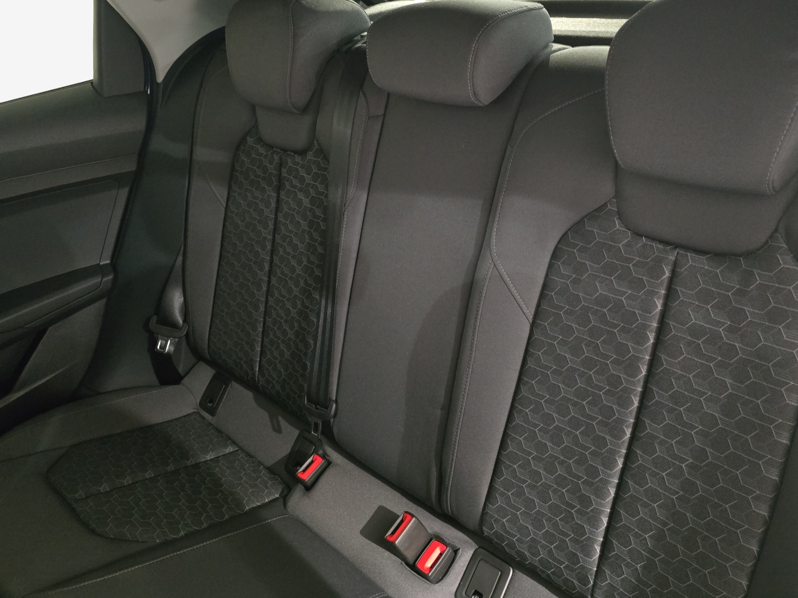 AUDI A1 allstreet 30 TFSI S-tronic-image-11