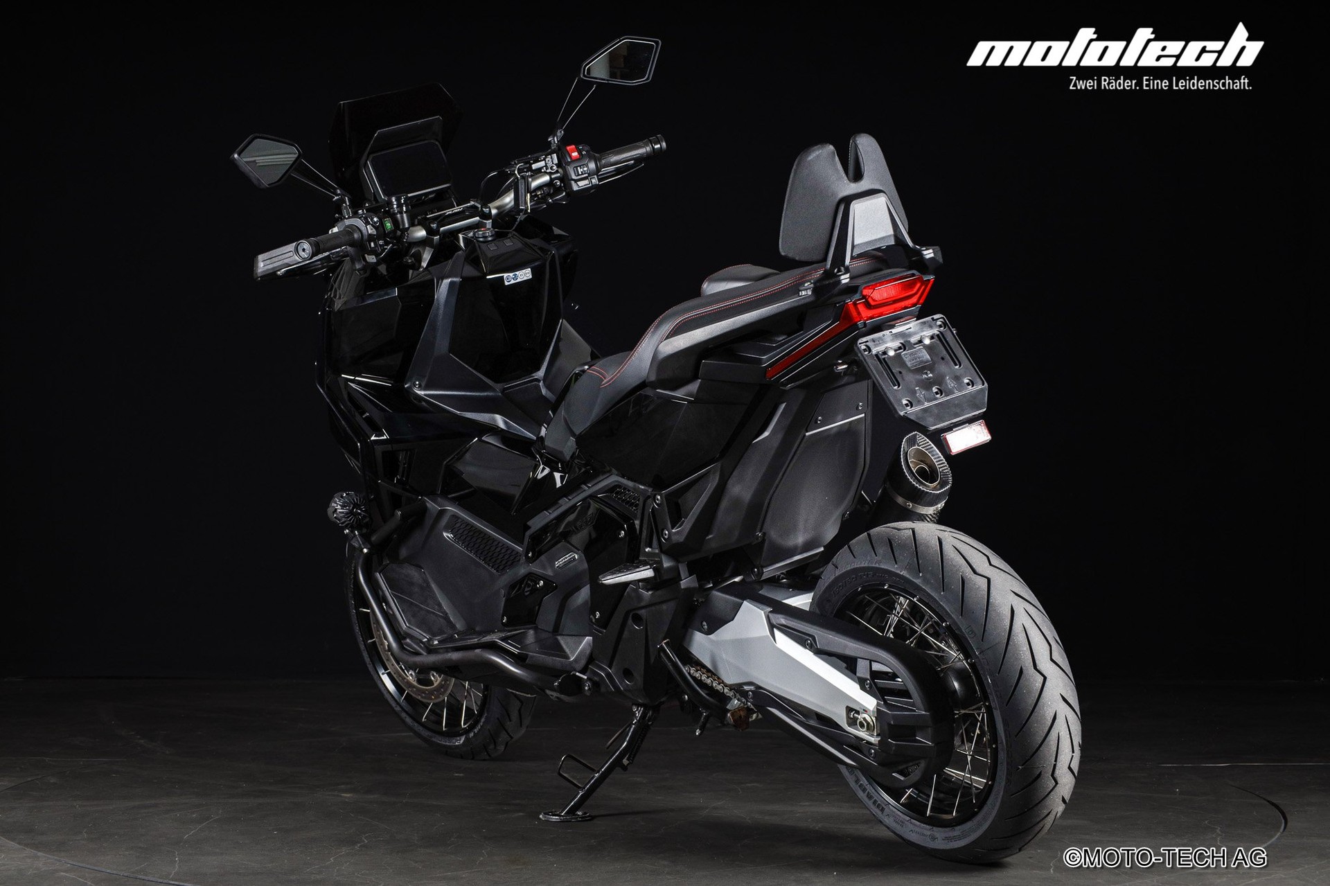 HONDA X-ADV 750 (35kW) LEO VINCE-showroom-element-3