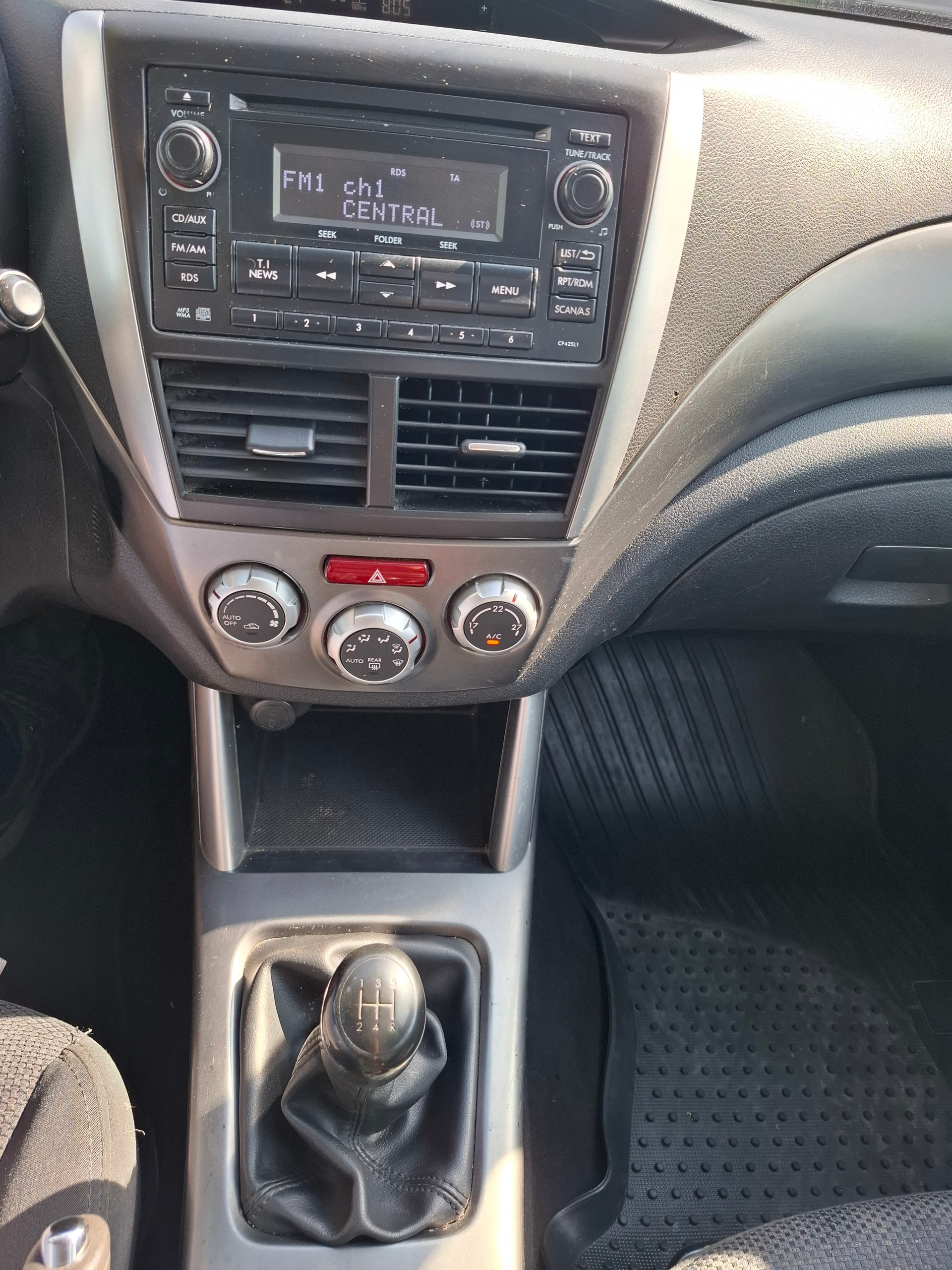 SUBARU Forester 2.0X Swiss-image-12