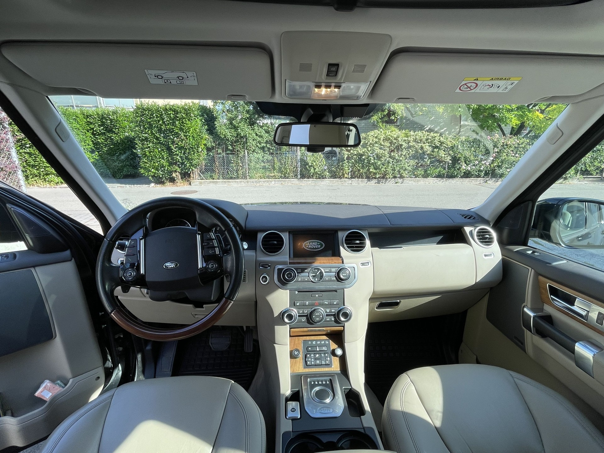 LAND ROVER 3.0 SDV6 256 HSE-image-5