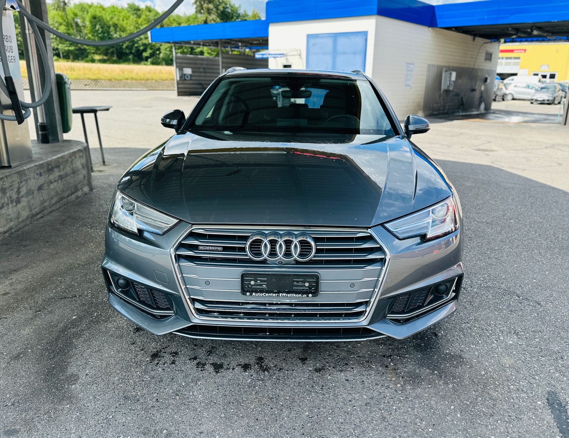 AUDI A4 Avant 40 TDI Sport Attraction quattro S-tronic-image-4
