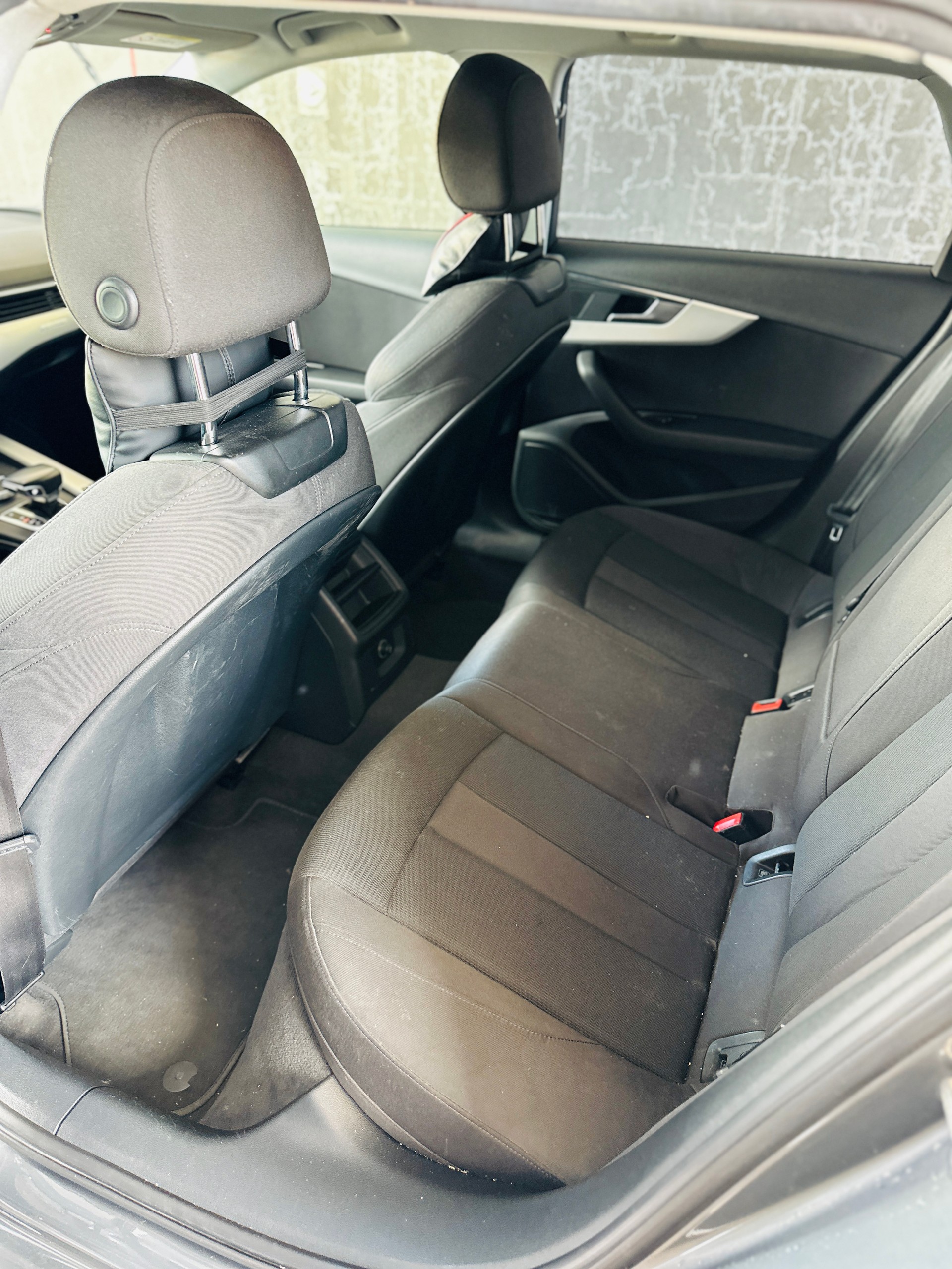 AUDI A4 Avant 40 TDI Sport Attraction quattro S-tronic-image-15