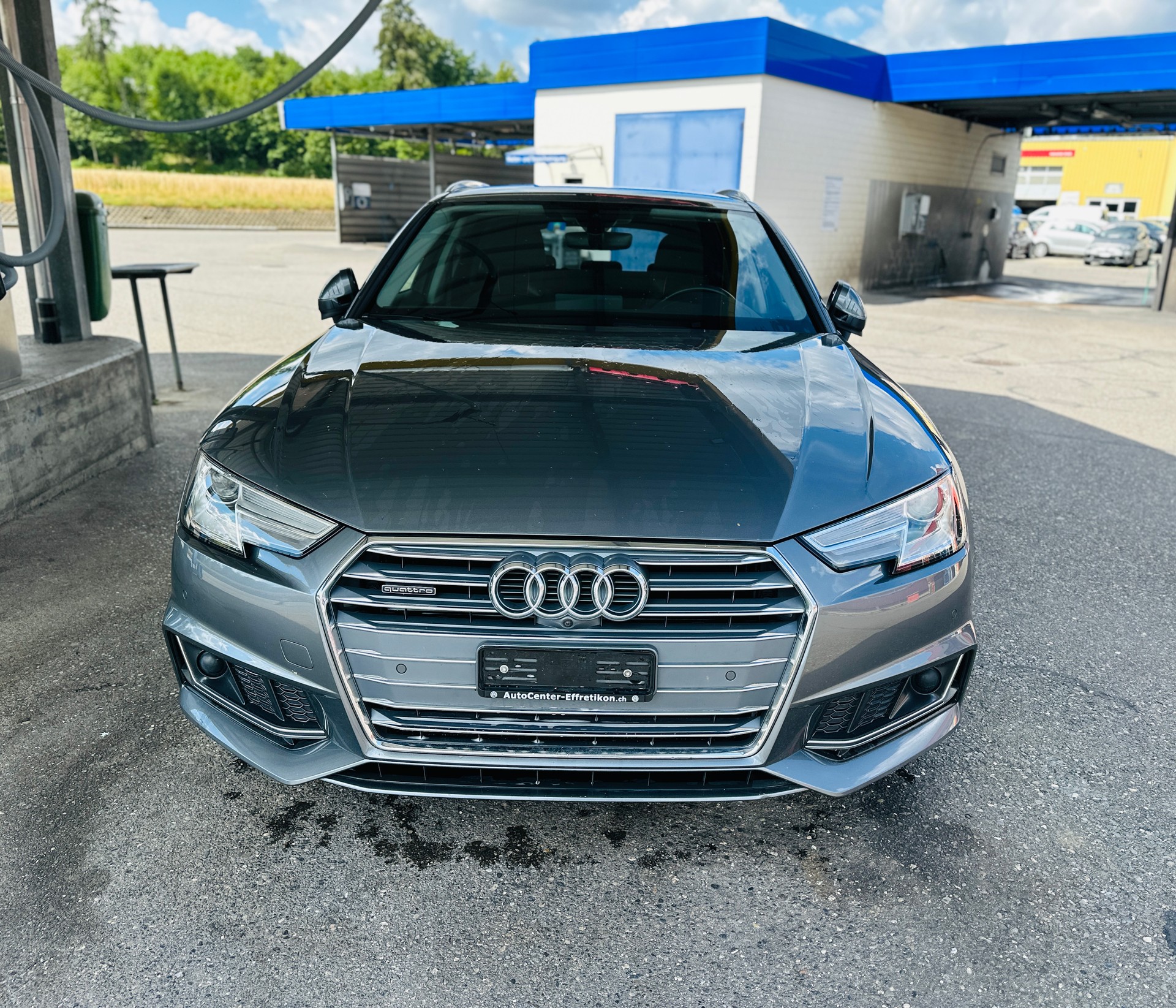 AUDI A4 Avant 40 TDI Sport Attraction quattro S-tronic-image-0