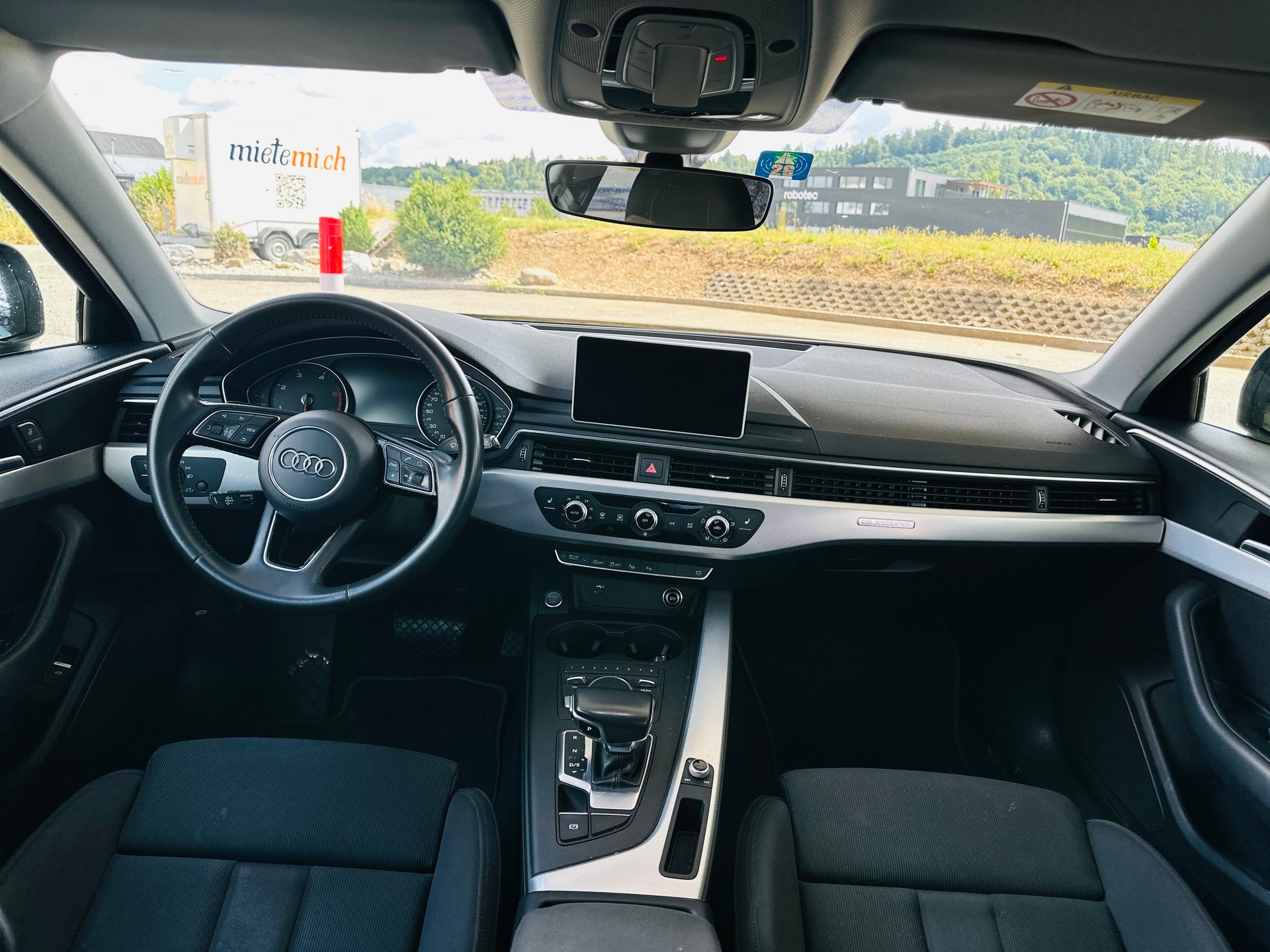 AUDI A4 Avant 40 TDI Sport Attraction quattro S-tronic-image-11