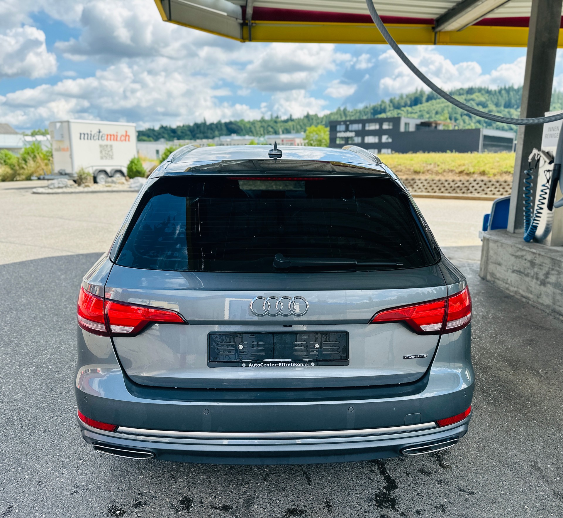AUDI A4 Avant 40 TDI Sport Attraction quattro S-tronic-image-9