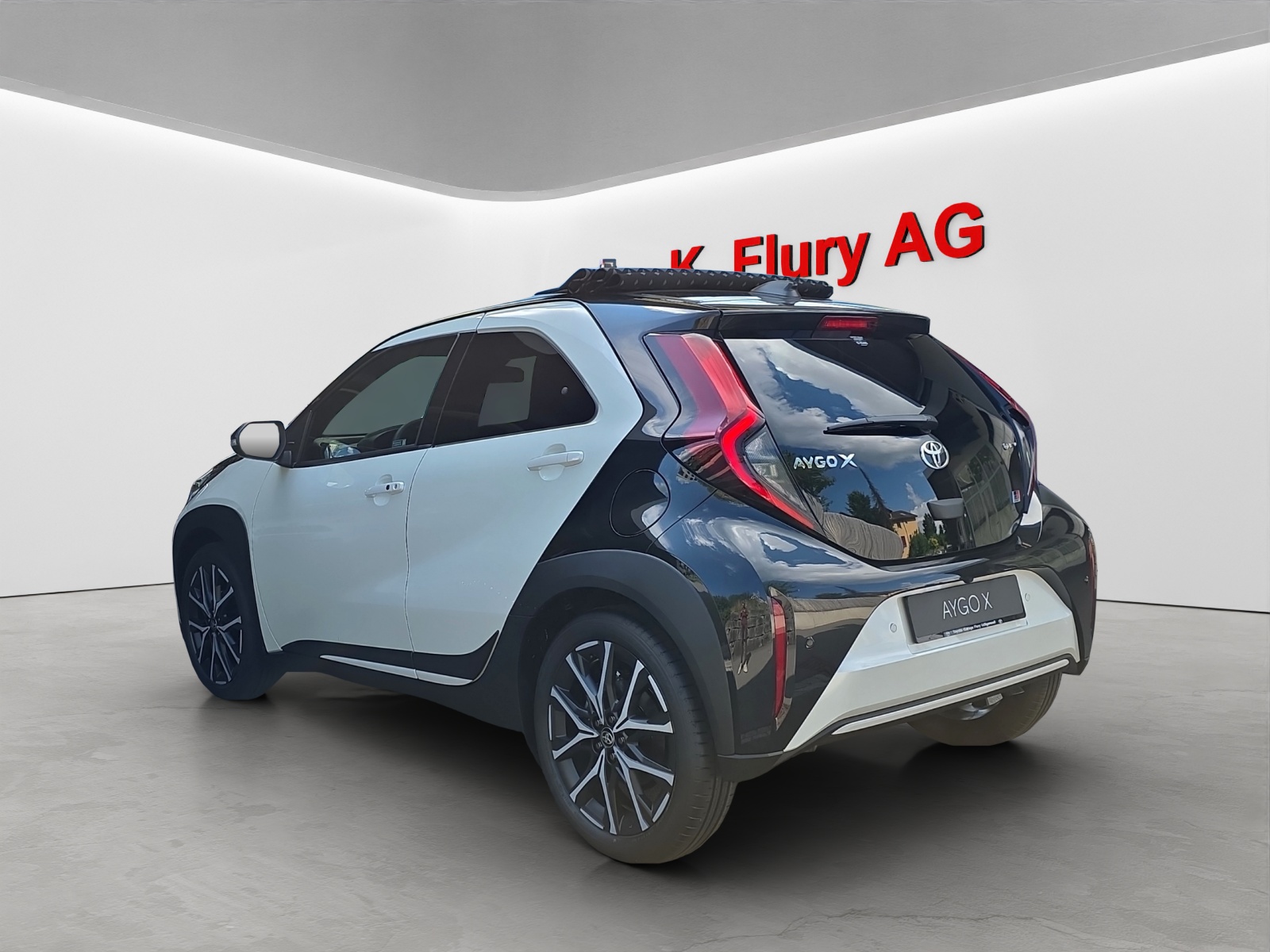 TOYOTA Aygo X 1.5 VVT-i HSD GR Sport-image-2