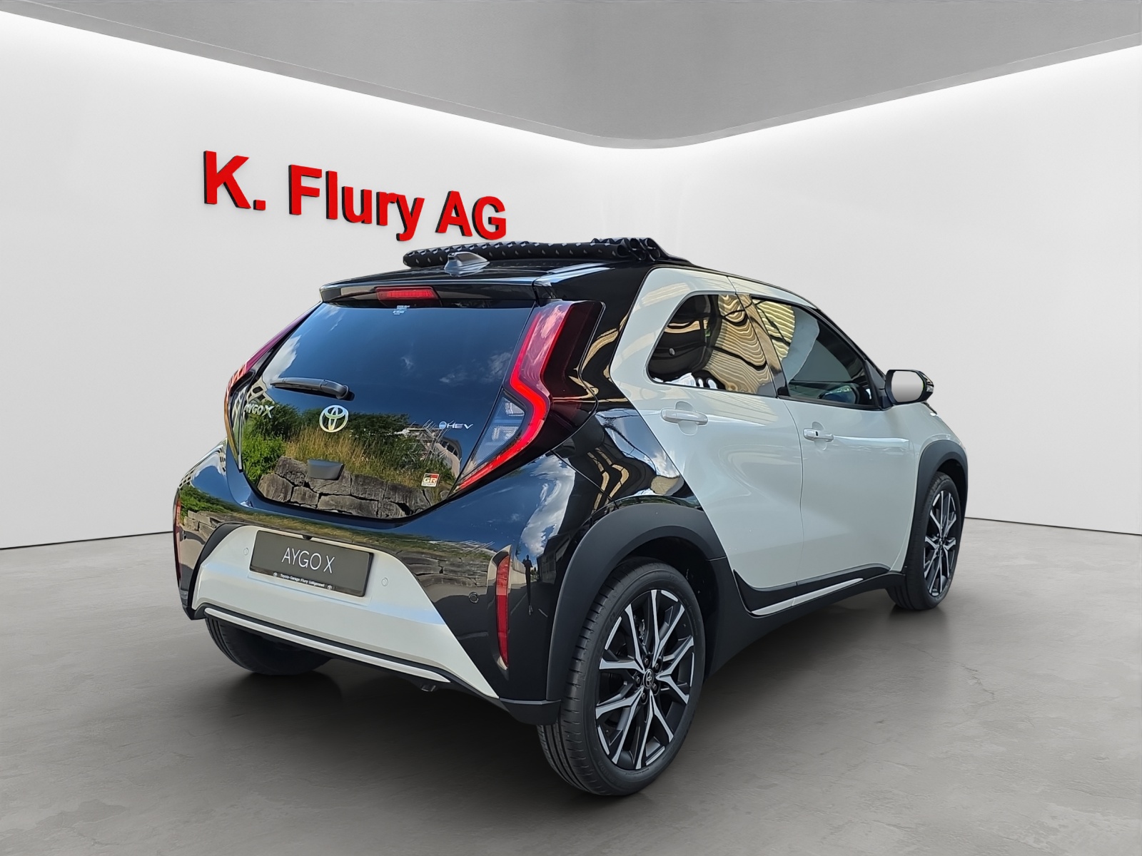 TOYOTA Aygo X 1.5 VVT-i HSD GR Sport-image-4