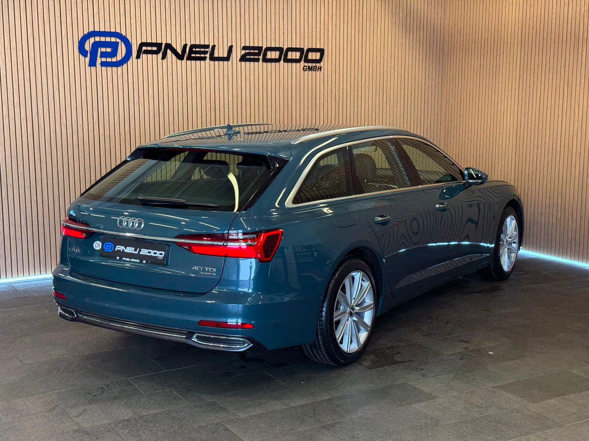 AUDI A6 Avant 40 TDI Design quattro S-tronic-image-4