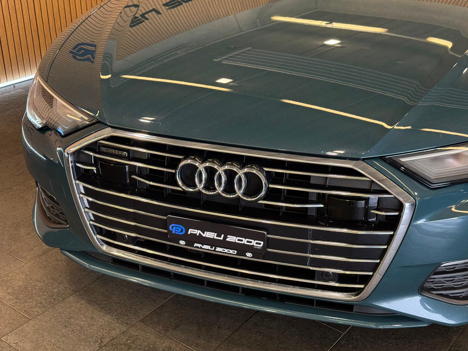 AUDI A6 Avant 40 TDI Design quattro S-tronic-image-2