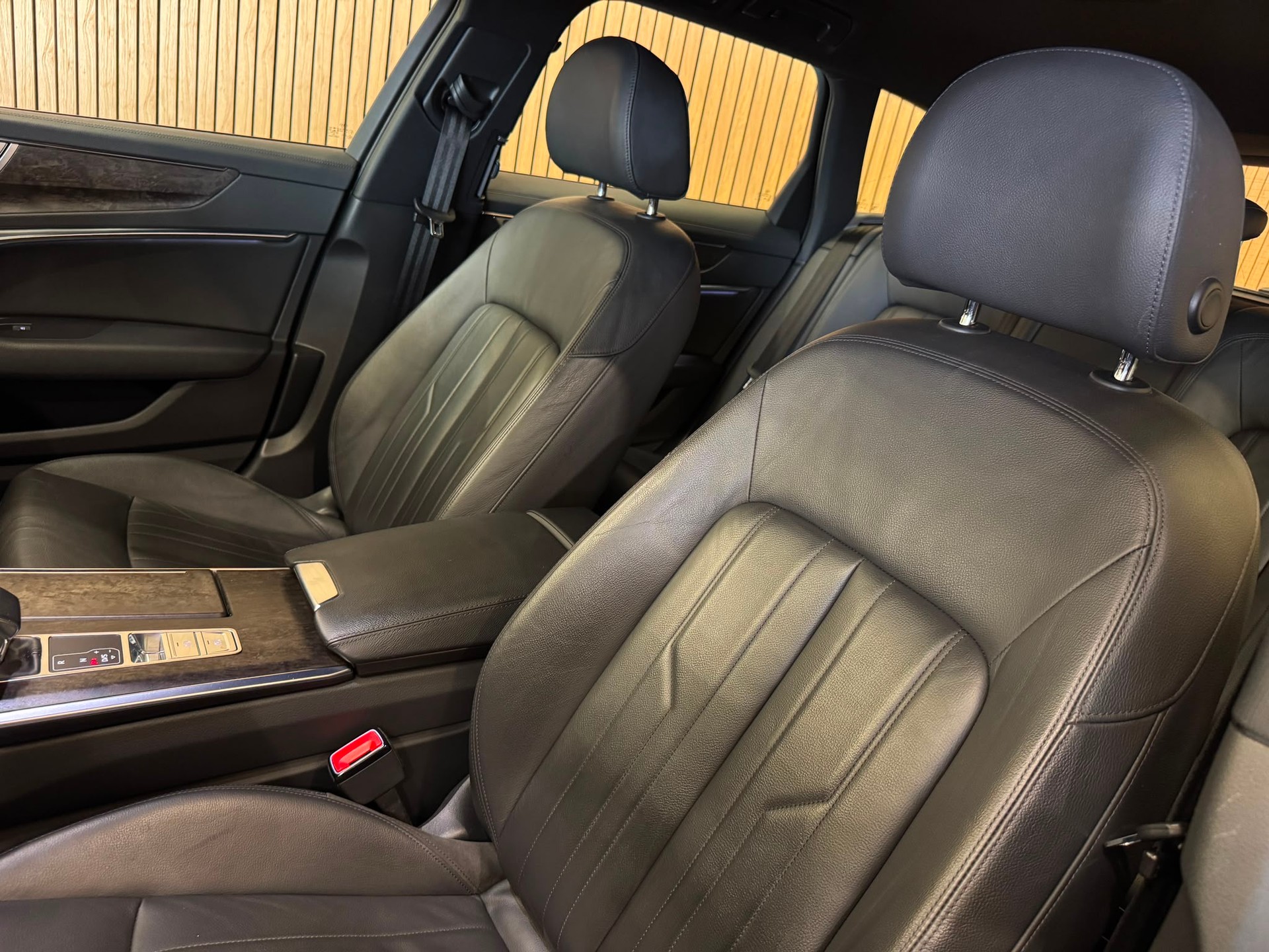 AUDI A6 Avant 40 TDI Design quattro S-tronic-image-20