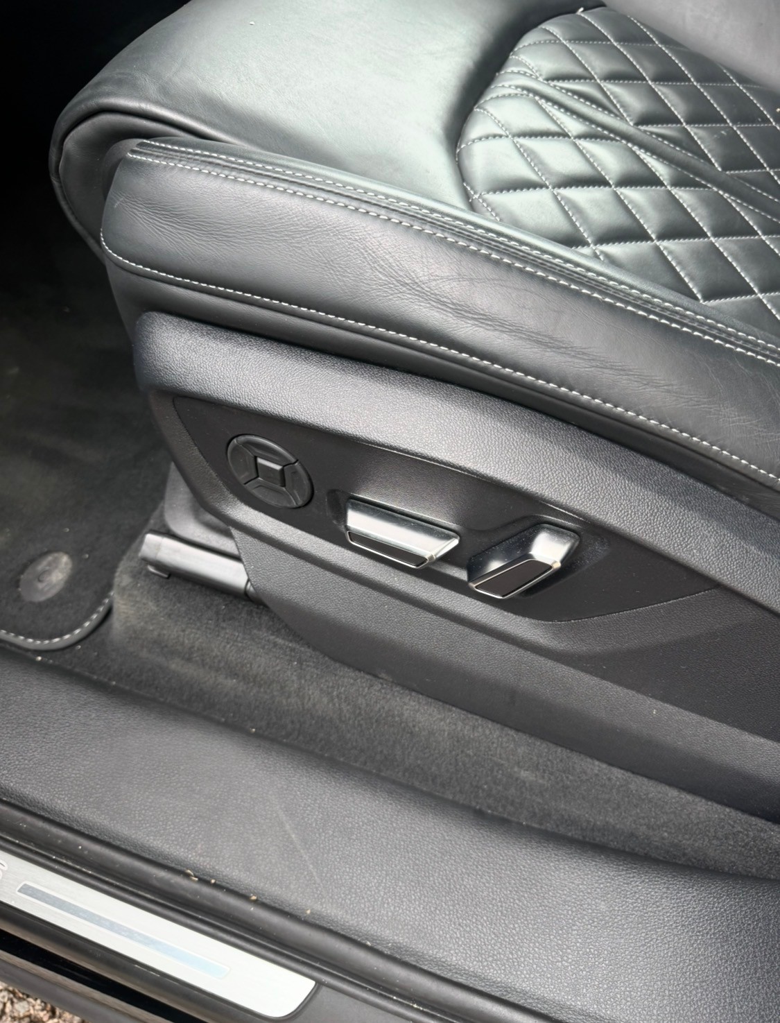 AUDI SQ7 TFSI quattro tiptronic-image-11