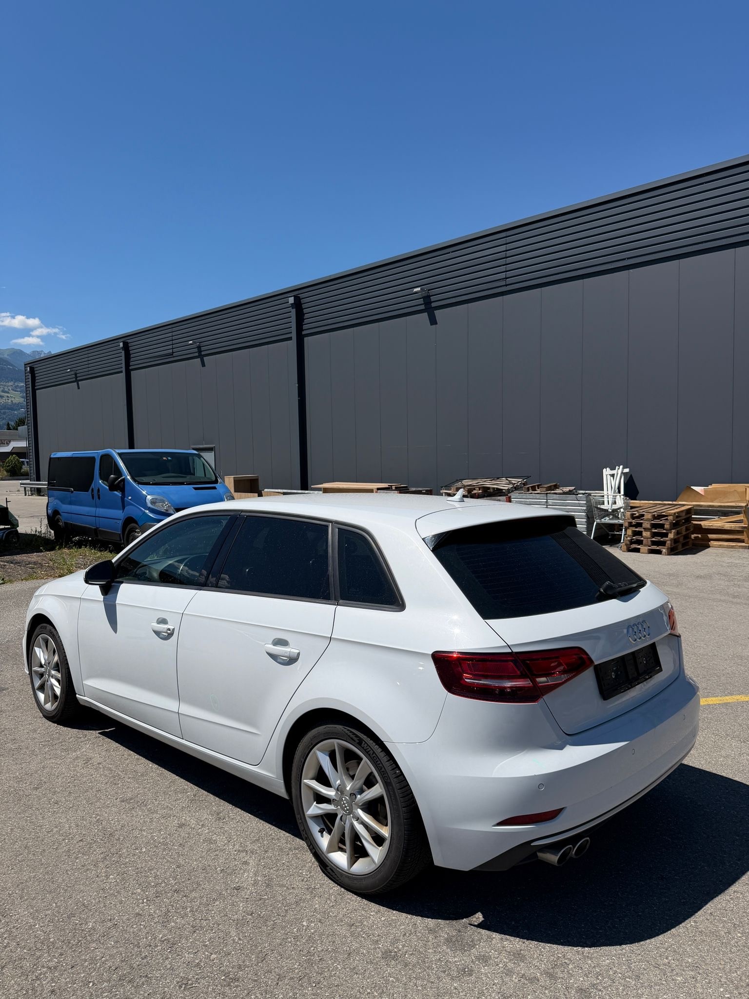 AUDI A3 Sportback 2.0 TDI S-tronic quattro-image-2