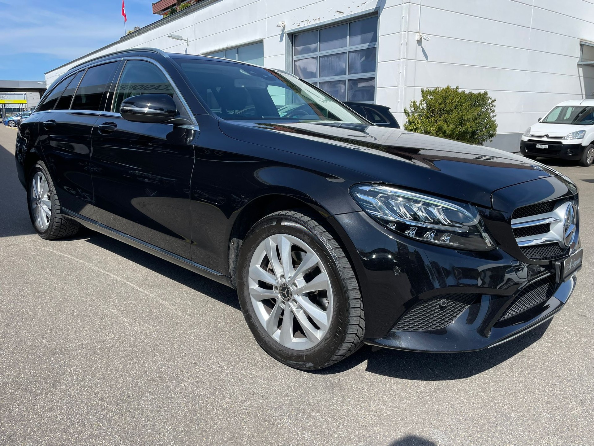 MERCEDES-BENZ C 200 Swiss Star Avantgarde 4M 9G-Tronic-image-2