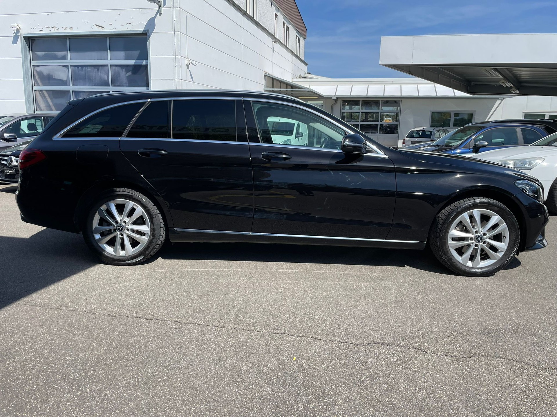 MERCEDES-BENZ C 200 Swiss Star Avantgarde 4M 9G-Tronic-image-4