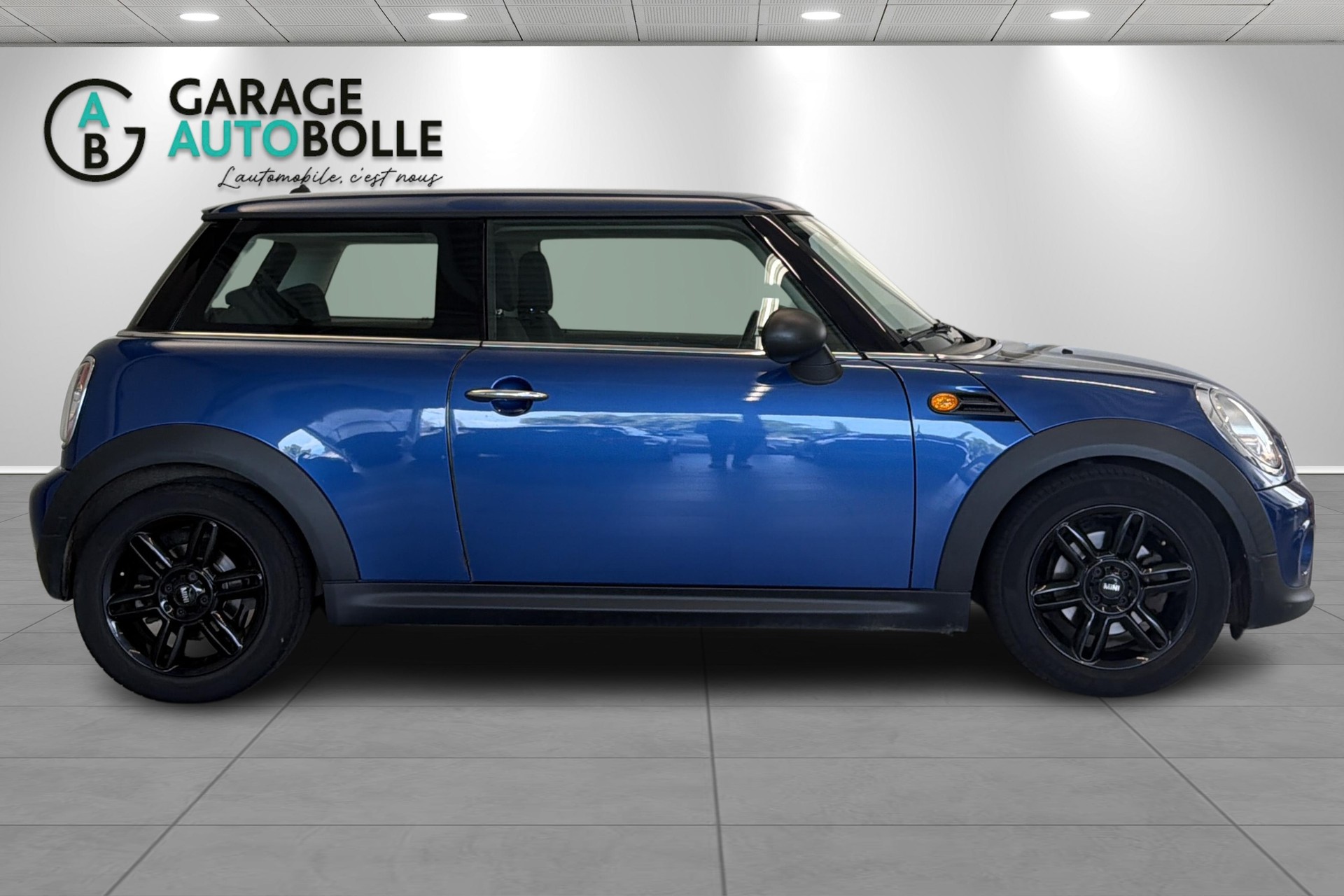 MINI One-image-2