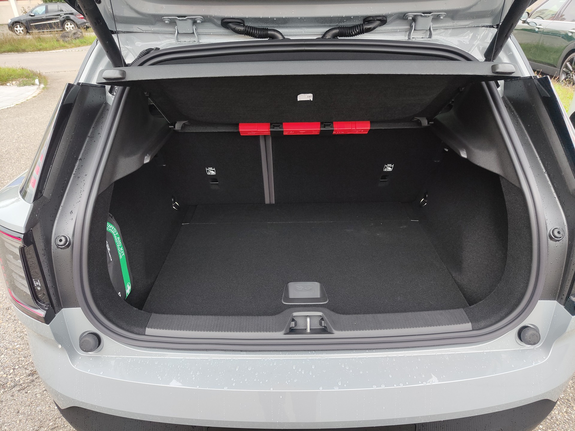 VOLVO EX30 E60 69kWh Twin Ultra-image-14