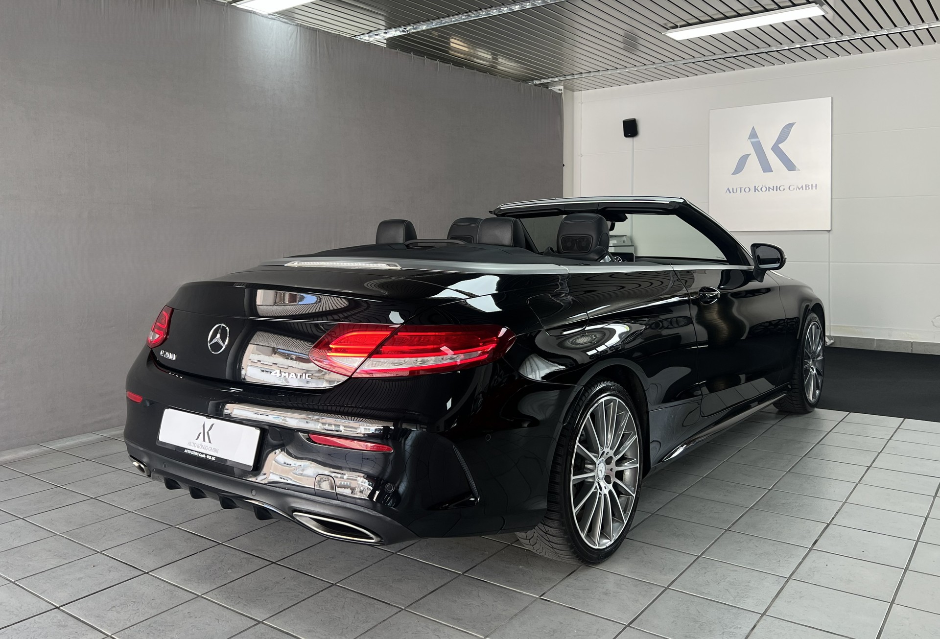 MERCEDES-BENZ C 200 AMG Line 4Matic 9G-Tronic-image-2