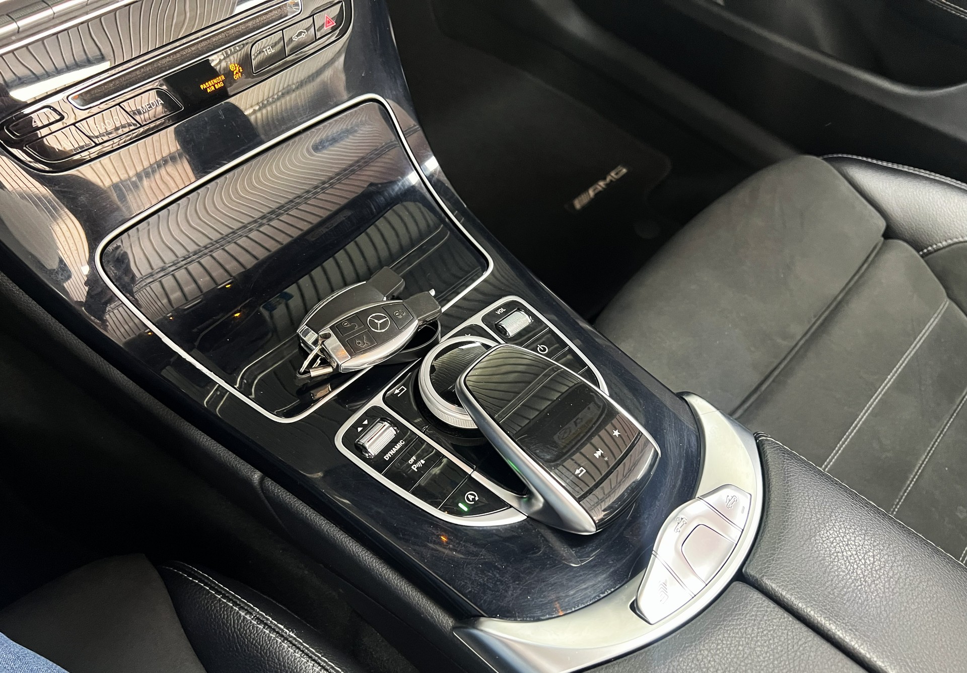 MERCEDES-BENZ C 200 AMG Line 4Matic 9G-Tronic-image-13