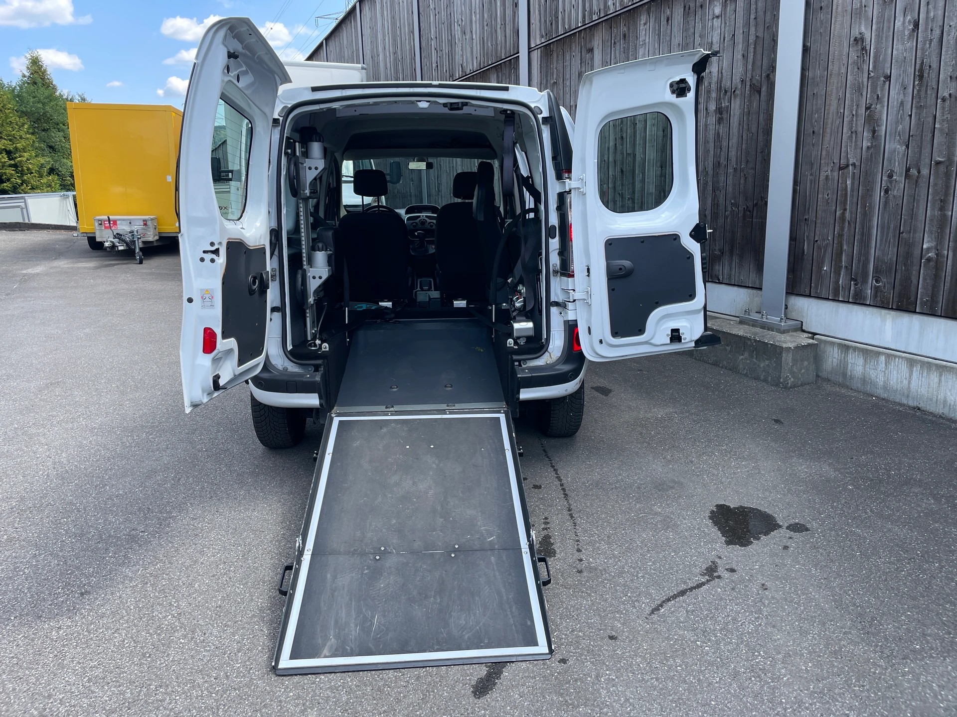 RENAULT Kangoo Maxi Z.E. 33 R60 1x Rollstuhlplatz-image-29
