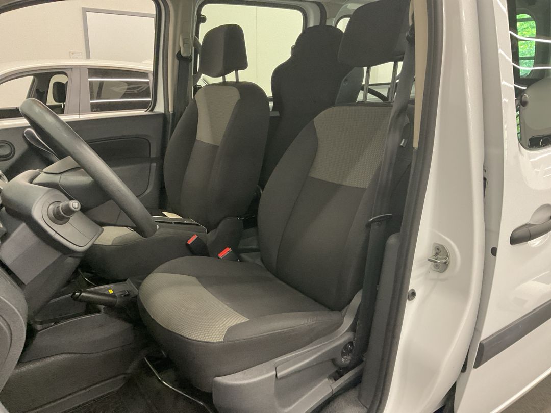 RENAULT Kangoo Maxi Z.E. 33 R60 1x Rollstuhlplatz-image-4