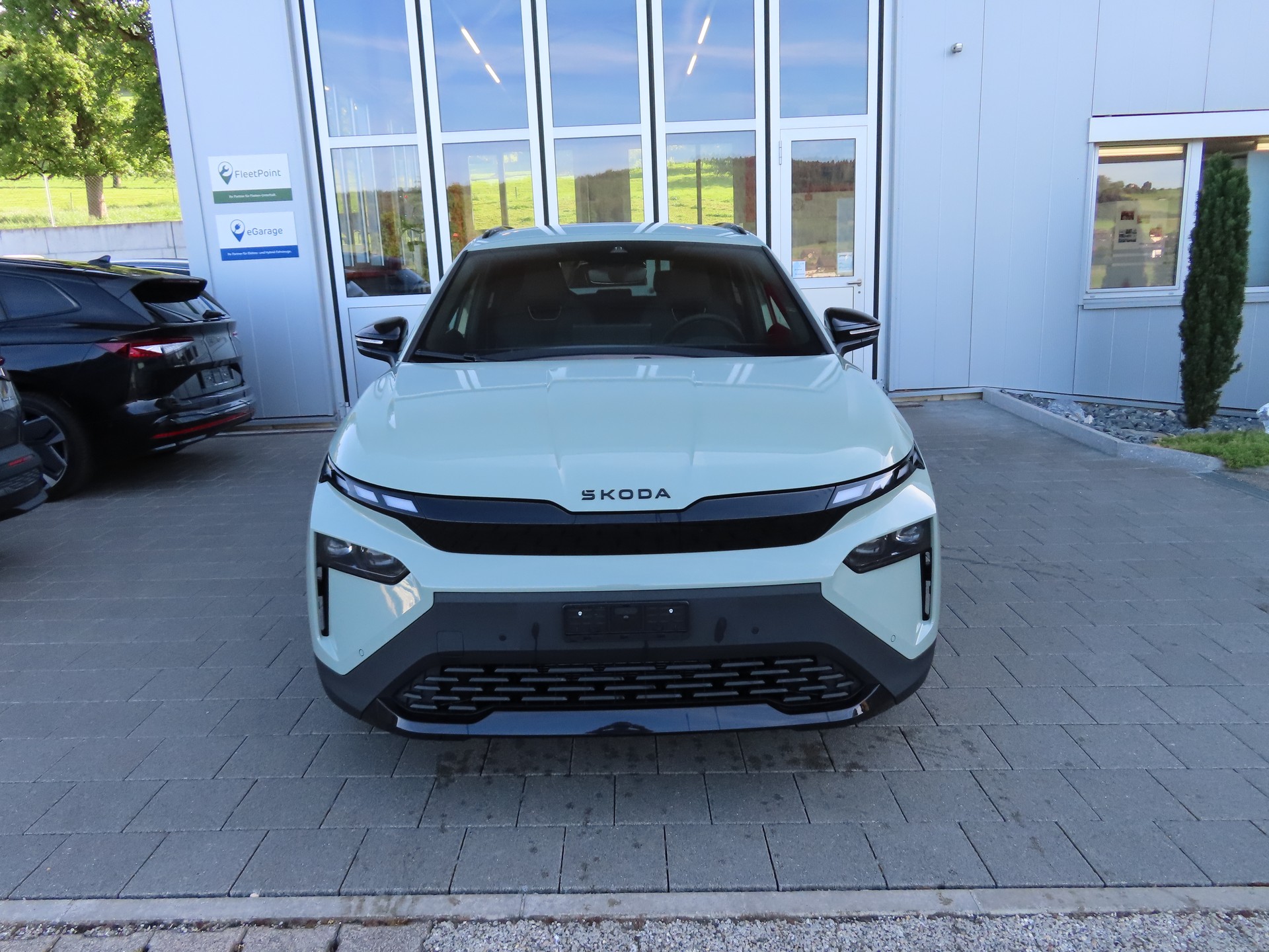 SKODA Elroq 85x Sportline 4x4-image-1