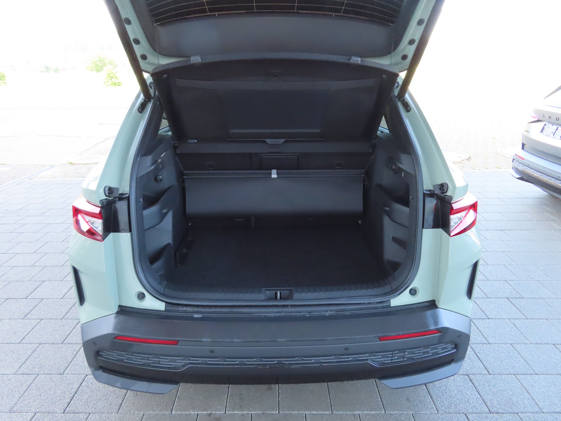 SKODA Elroq 85x Sportline 4x4-image-11
