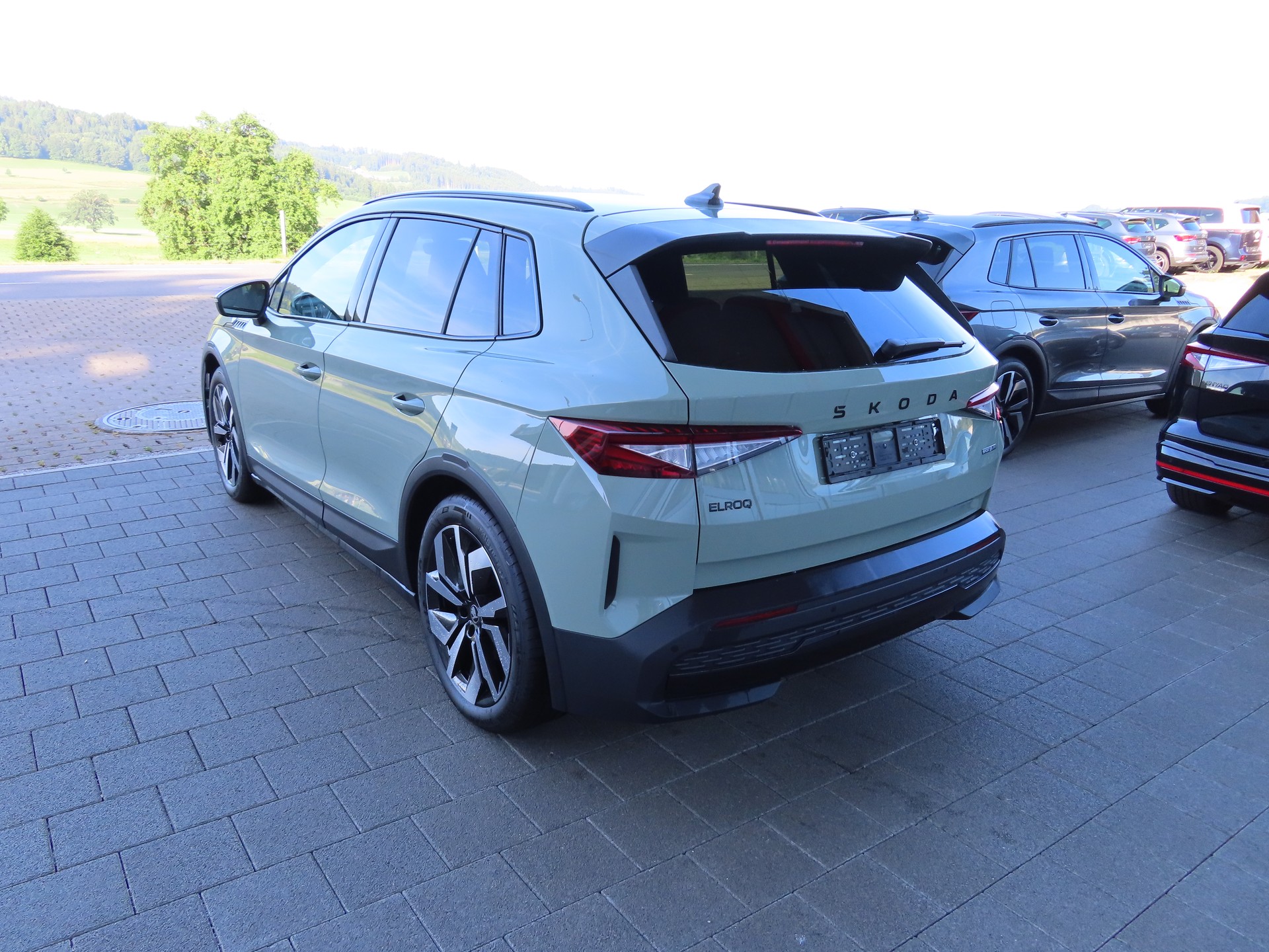 SKODA Elroq 85x Sportline 4x4-image-2