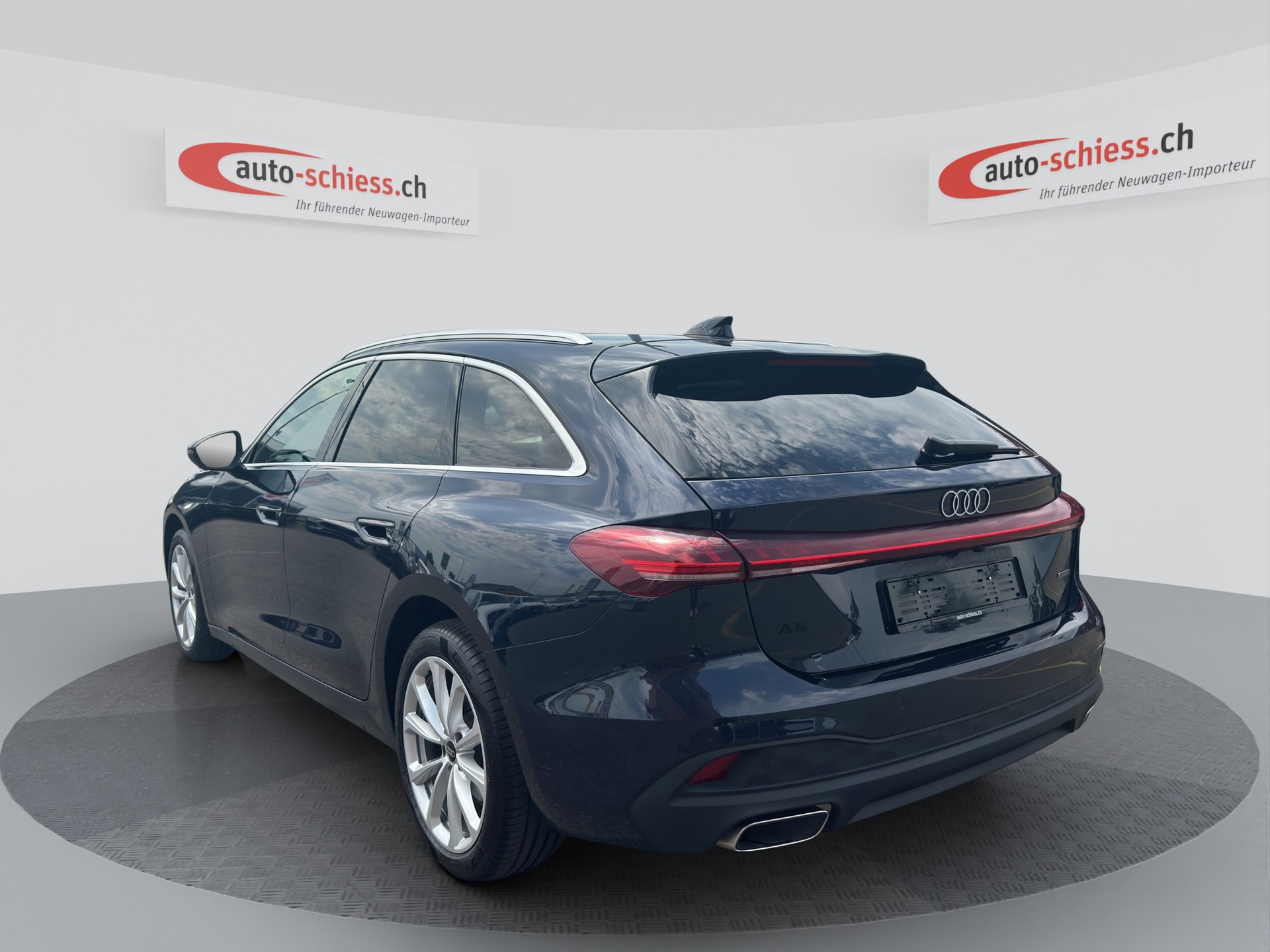 AUDI A5 Avant TFSI quattro S tronic-image-2