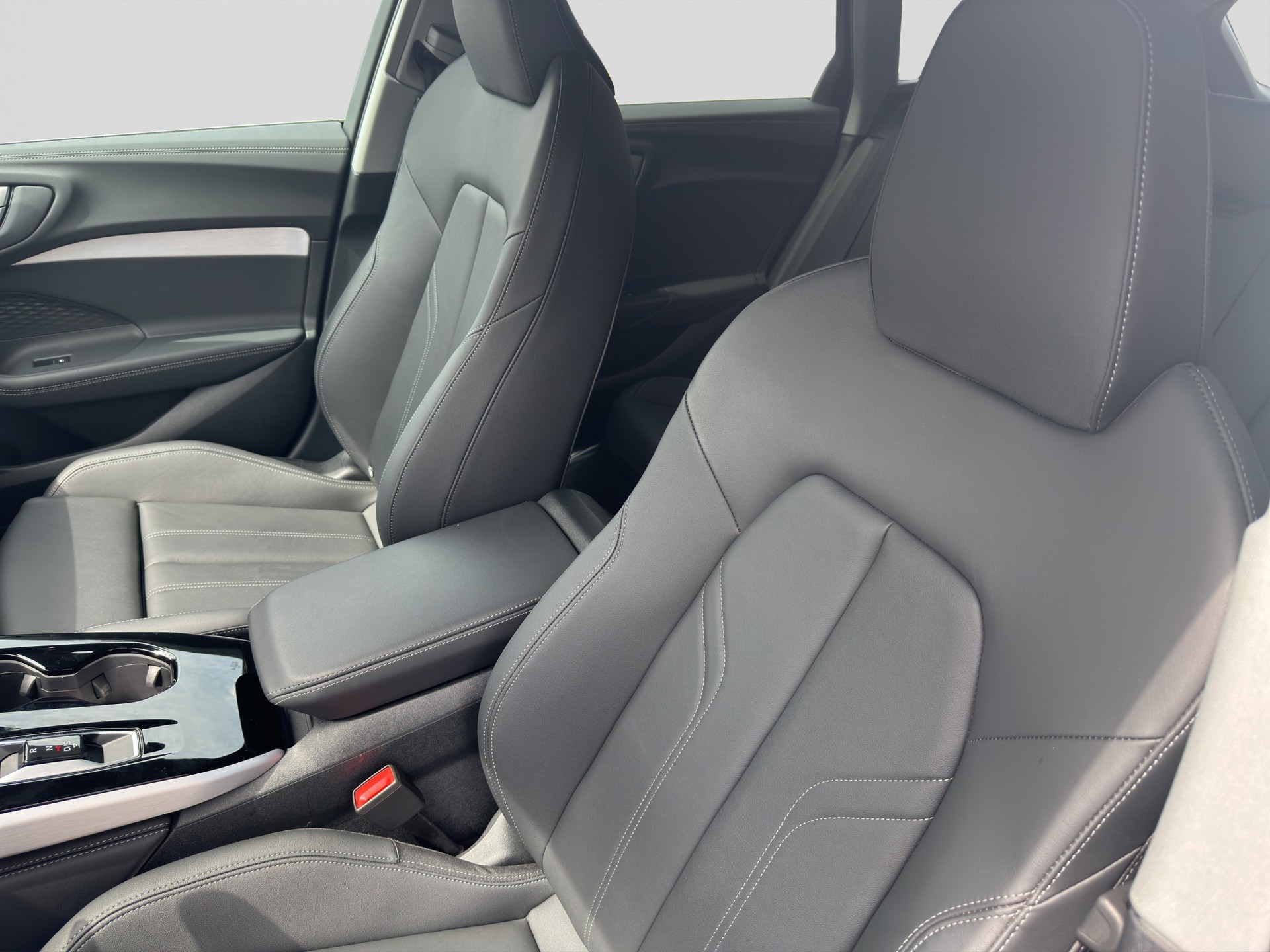 AUDI A5 Avant TFSI quattro S tronic-image-6
