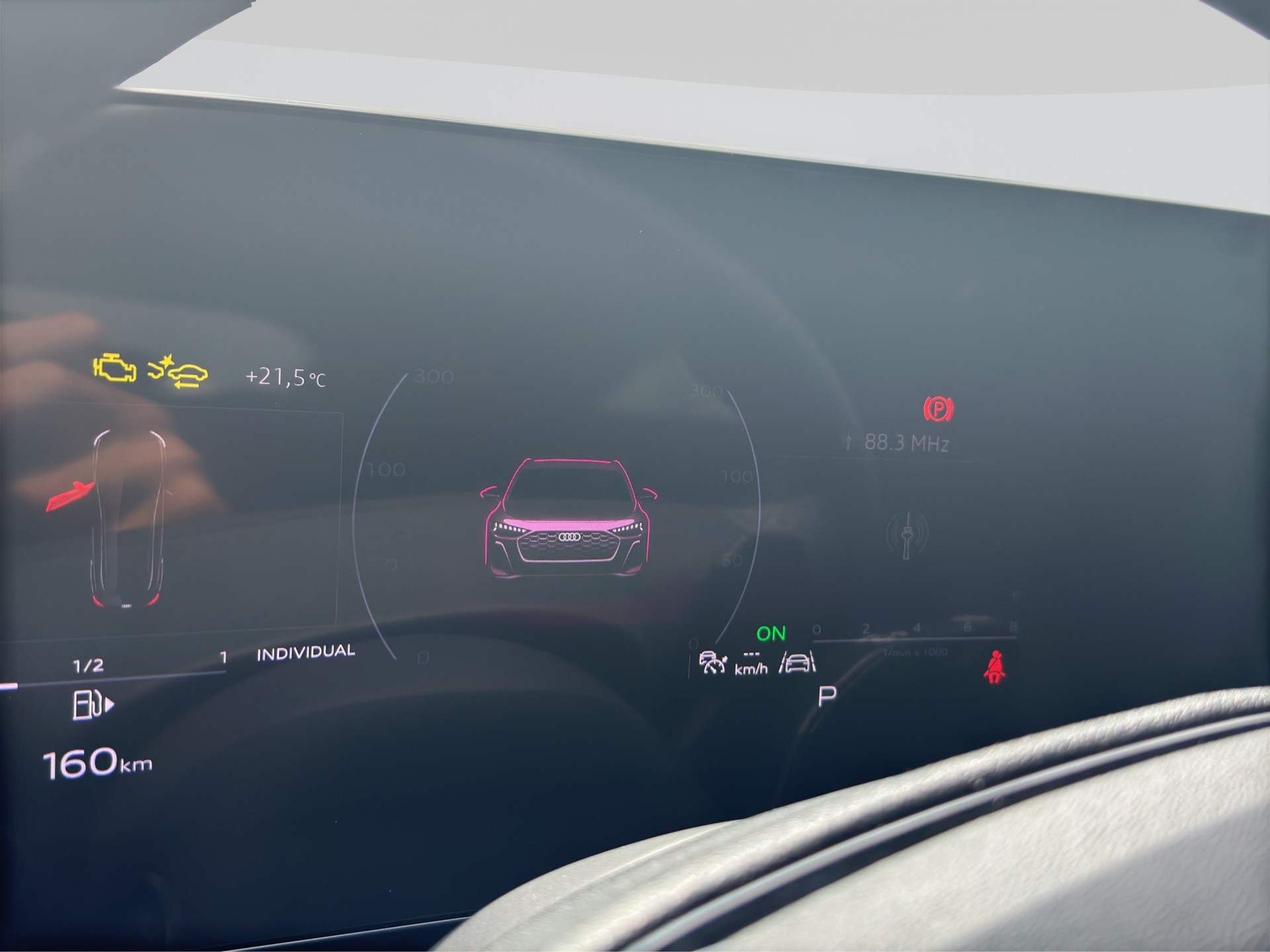 AUDI A5 Avant TFSI quattro S tronic-image-12