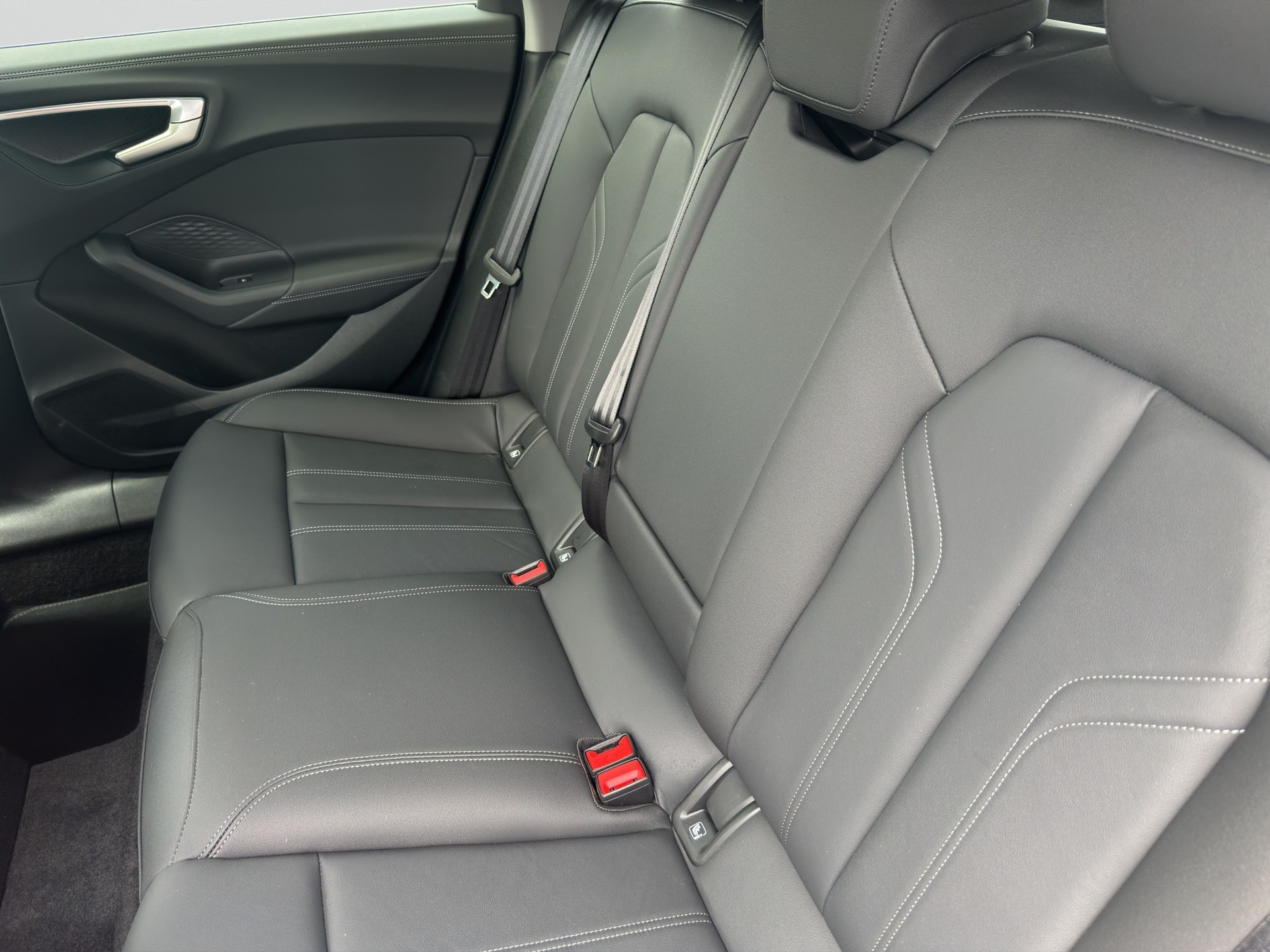 AUDI A5 Avant TFSI quattro S tronic-image-8