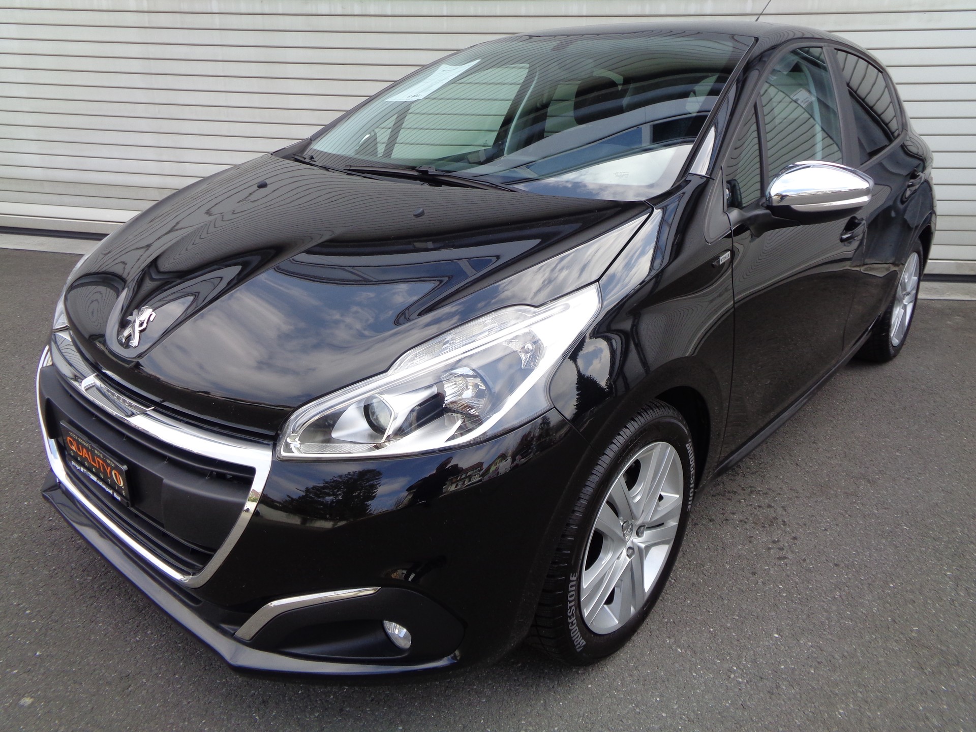 PEUGEOT 208 1.2 PureTech Style-image-0