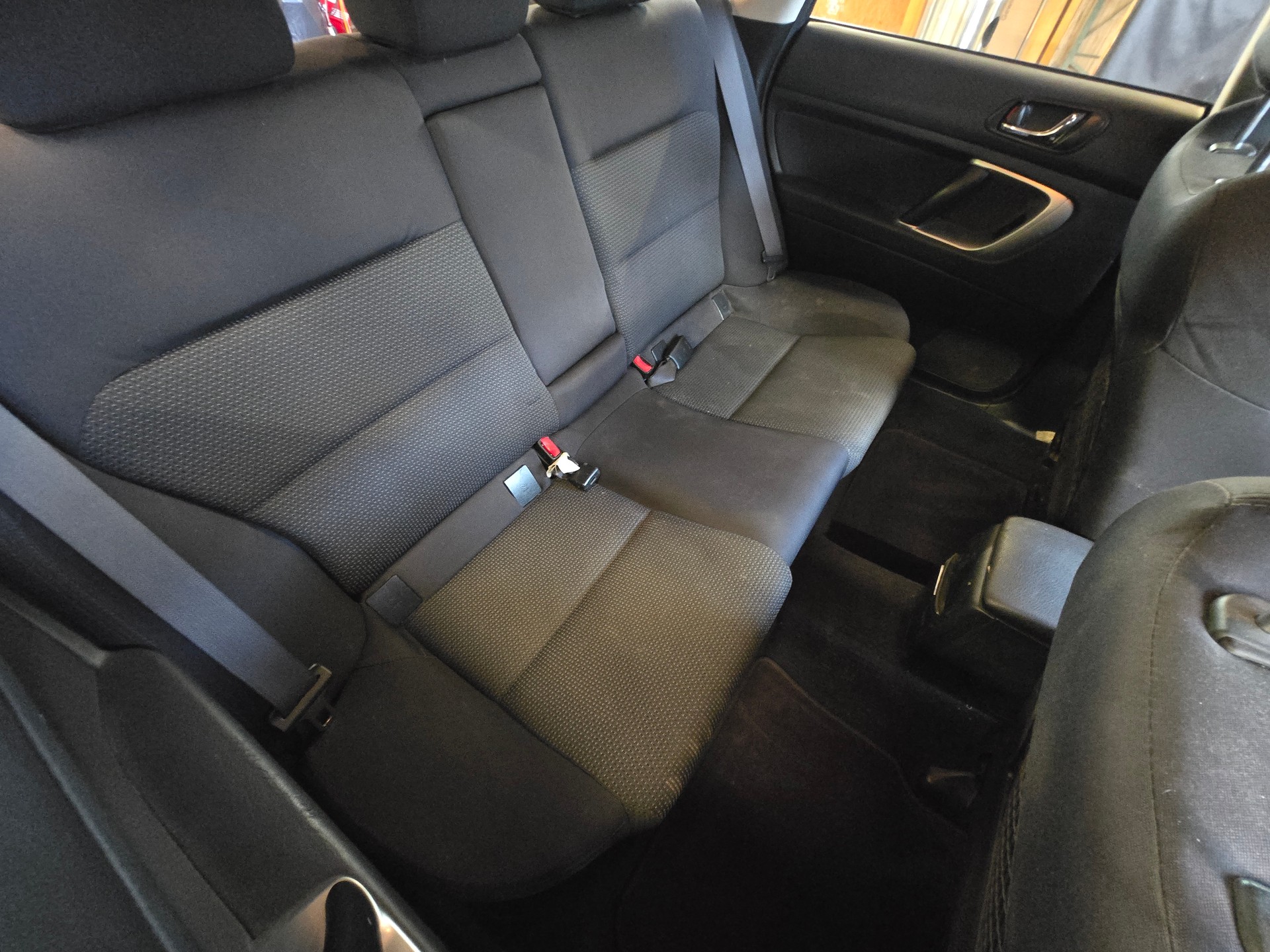 SUBARU Legacy 2.0R AWD Comfort-image-12