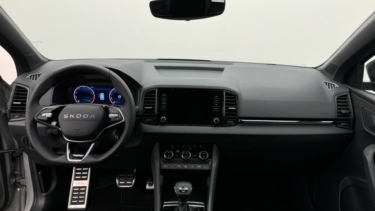 SKODA Karoq 2.0 TSI SportLine 4x4 DSG-image-5