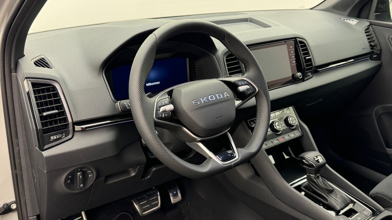 SKODA Karoq 2.0 TSI SportLine 4x4 DSG-image-6