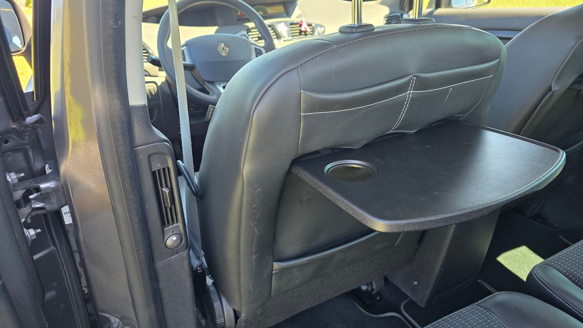 RENAULT Scénic 1.4 16V Turbo Bose-image-17