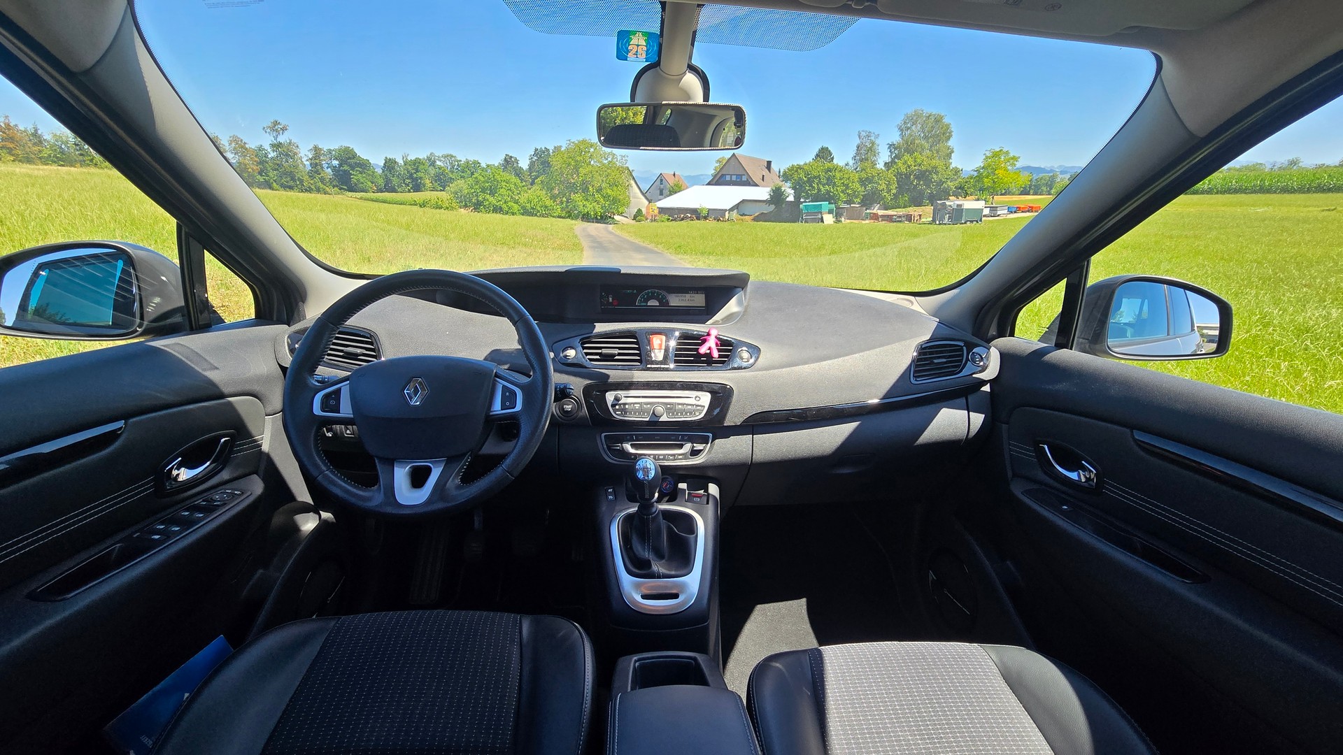 RENAULT Scénic 1.4 16V Turbo Bose-image-27