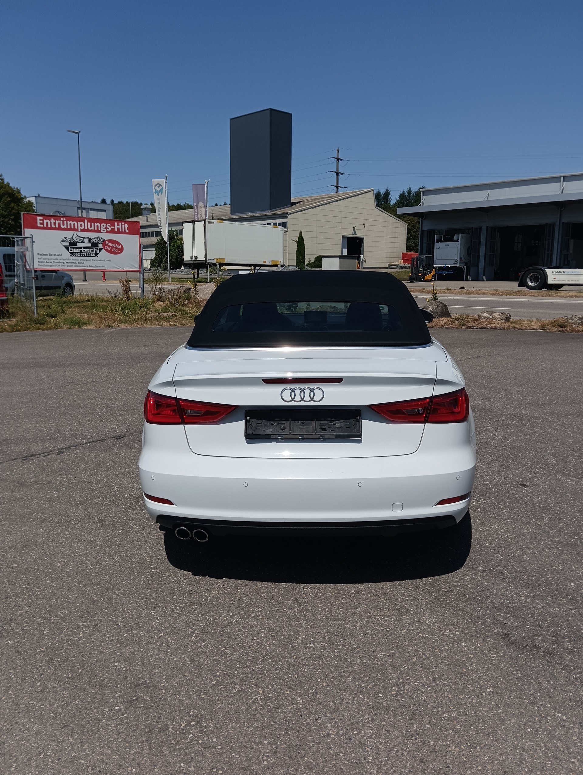 AUDI A3 Cabriolet 2.0 TDI Attraction S-tronic-image-3