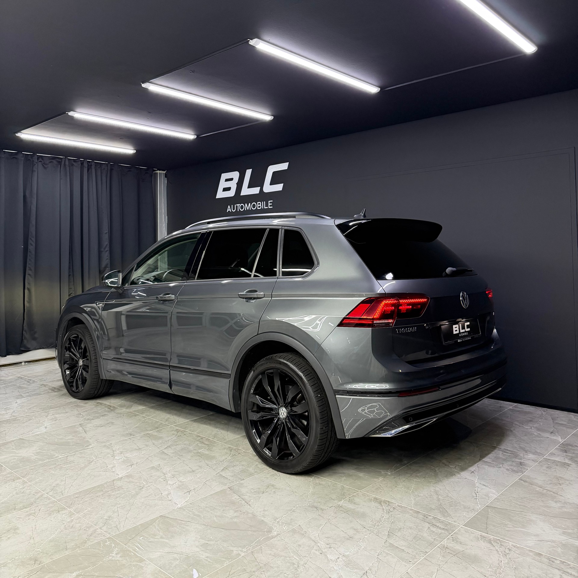 VW Tiguan 2.0 TDI SCR Highline 4Motion DSG-image-4