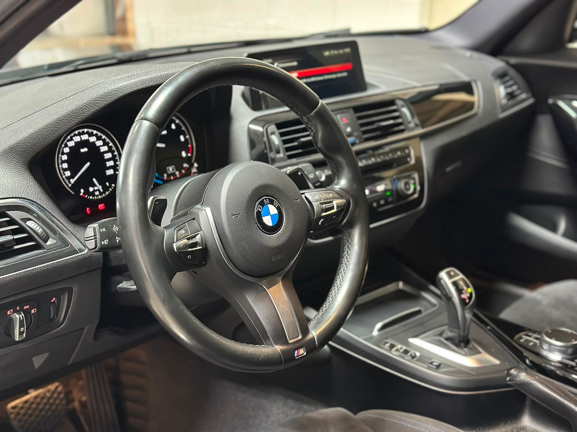 BMW 120d xDrive Steptronic-image-6