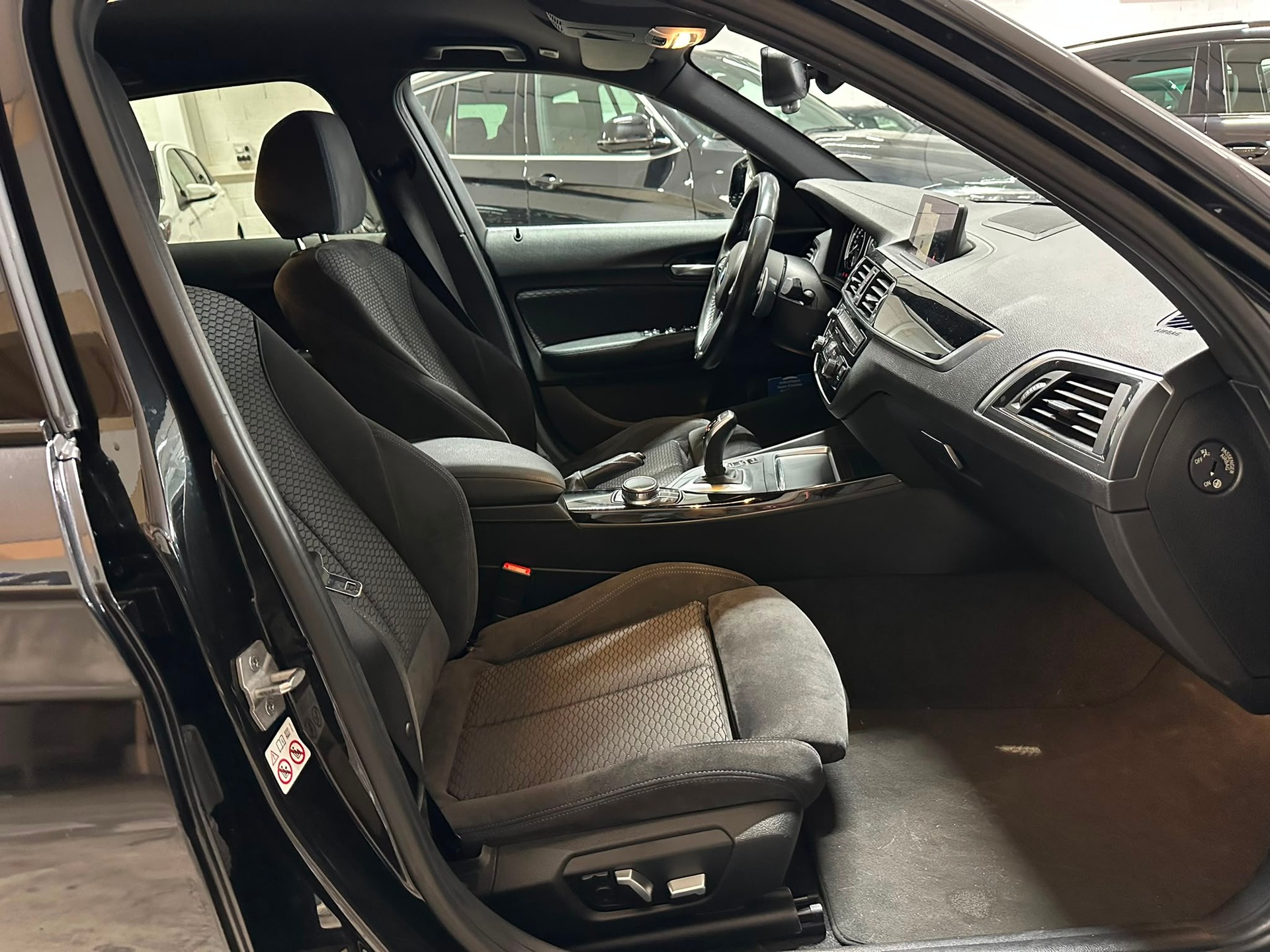 BMW 120d xDrive Steptronic-image-10