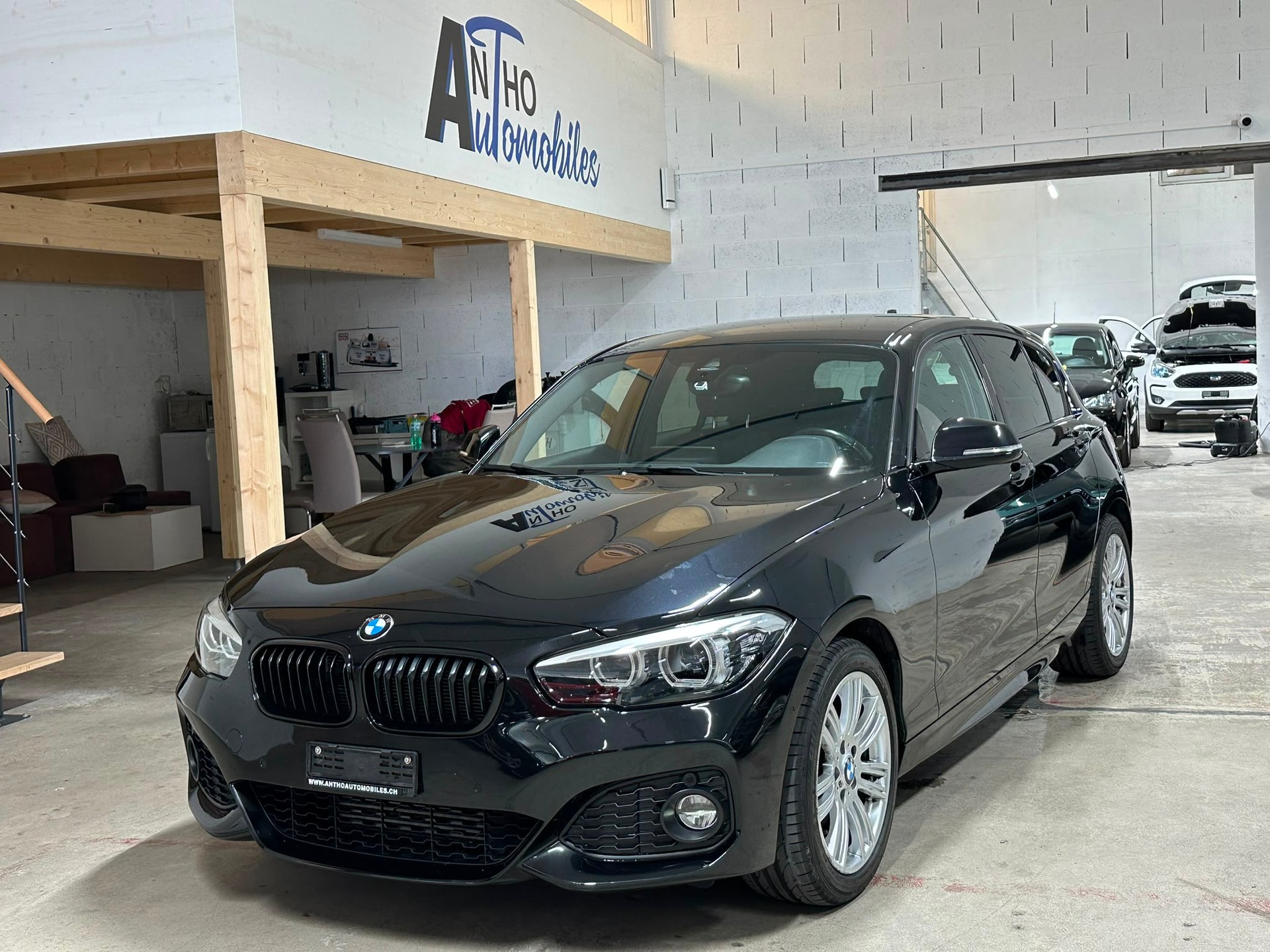 BMW 120d xDrive Steptronic-image-0
