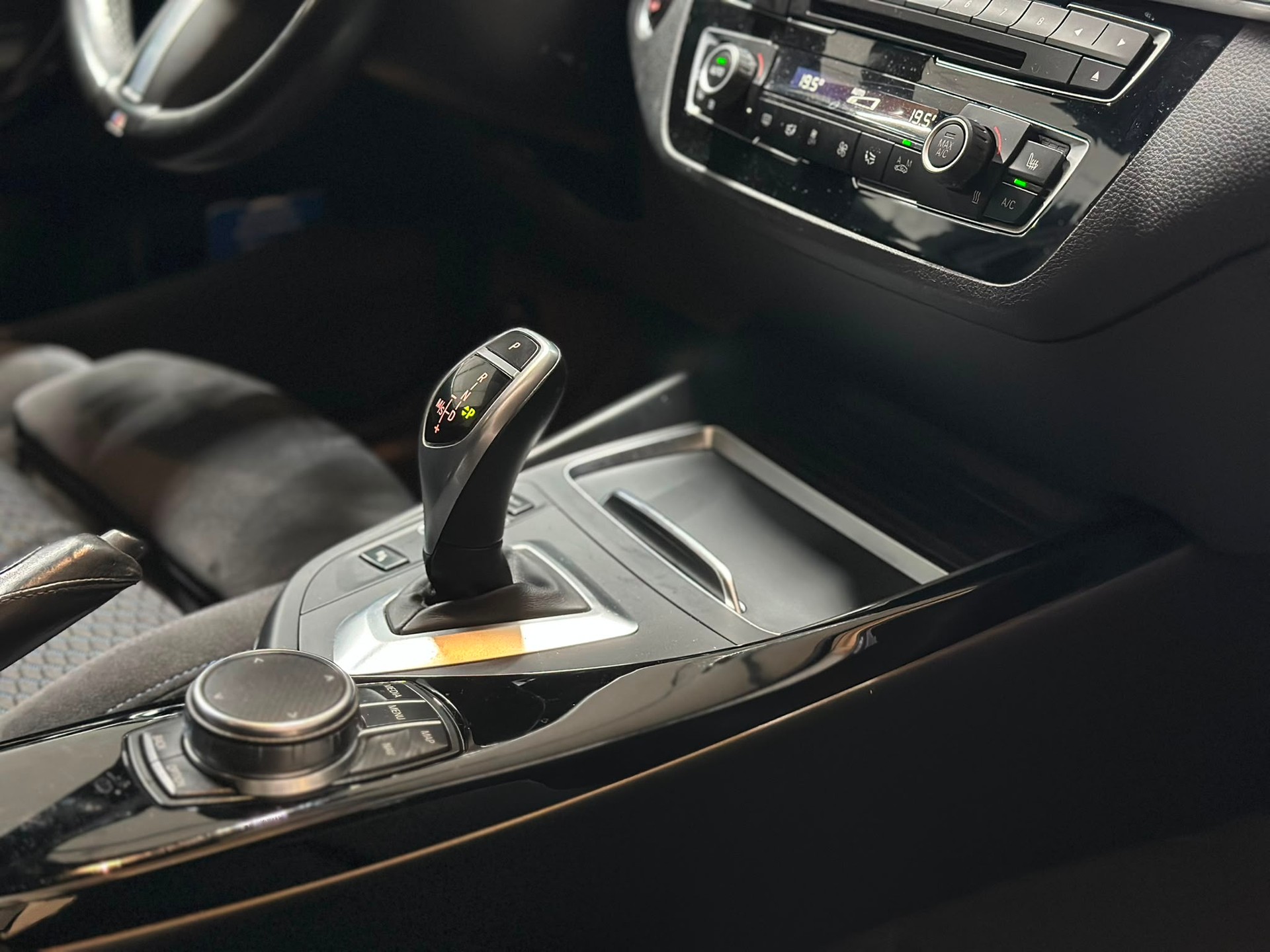 BMW 120d xDrive Steptronic-image-13