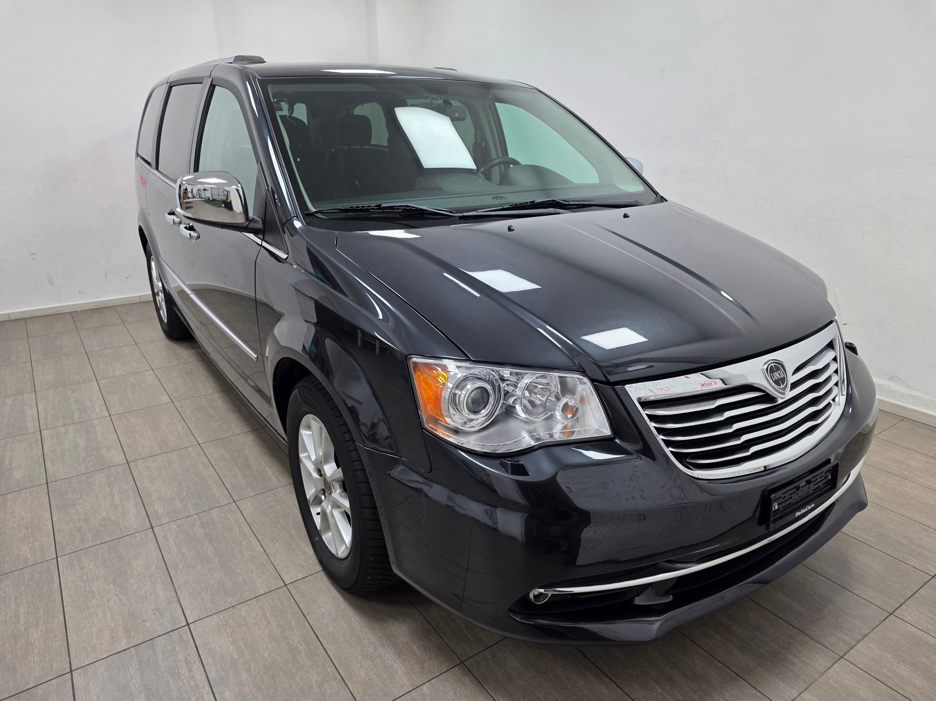 LANCIA Voyager 3.6 V6 Gold Automatic-image-0