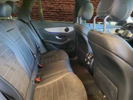 MERCEDES-BENZ GLC 300 d AMG Line 4Matic-image-12