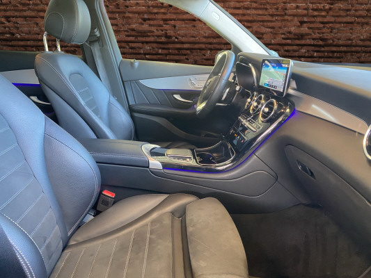 MERCEDES-BENZ GLC 300 d AMG Line 4Matic-image-11