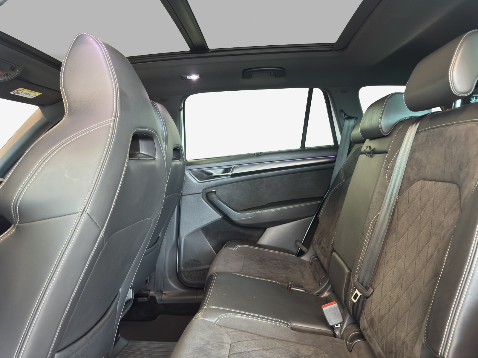 SKODA Kodiaq 2.0 TSI 4x4 Sport Line-image-11