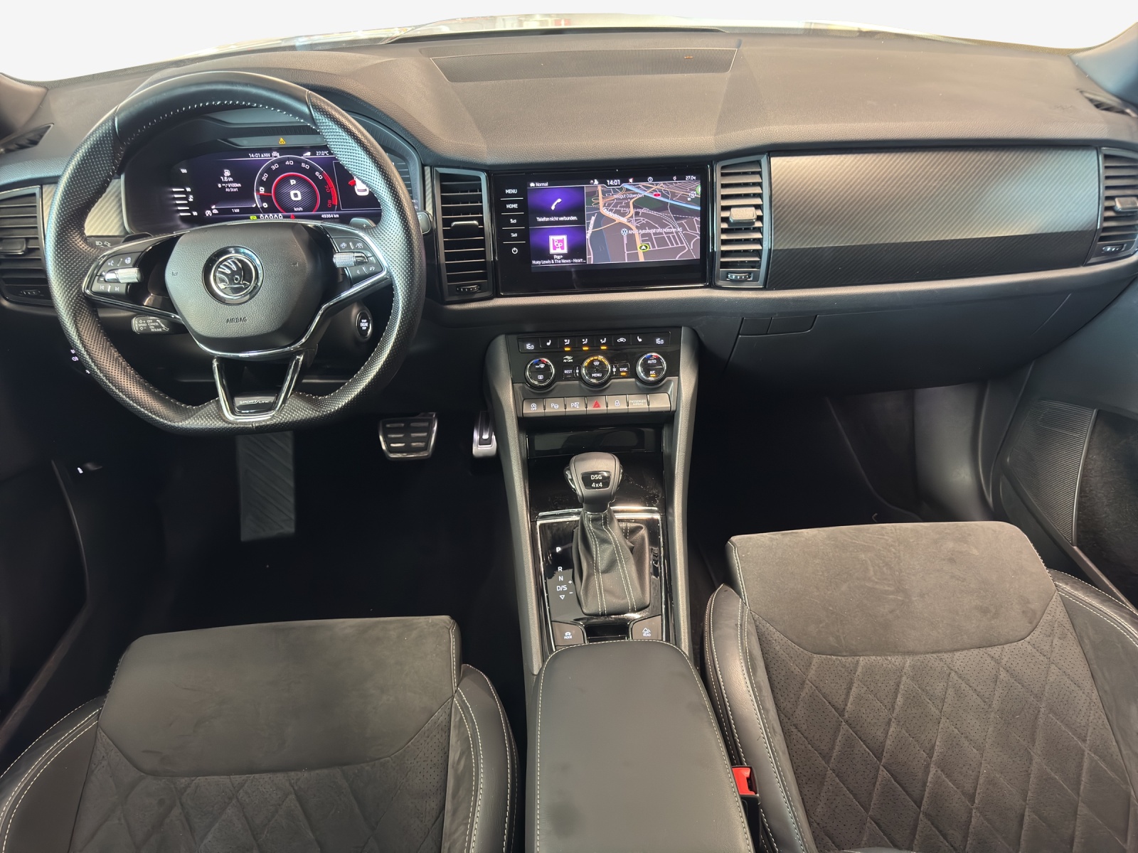 SKODA Kodiaq 2.0 TSI 4x4 Sport Line-image-8