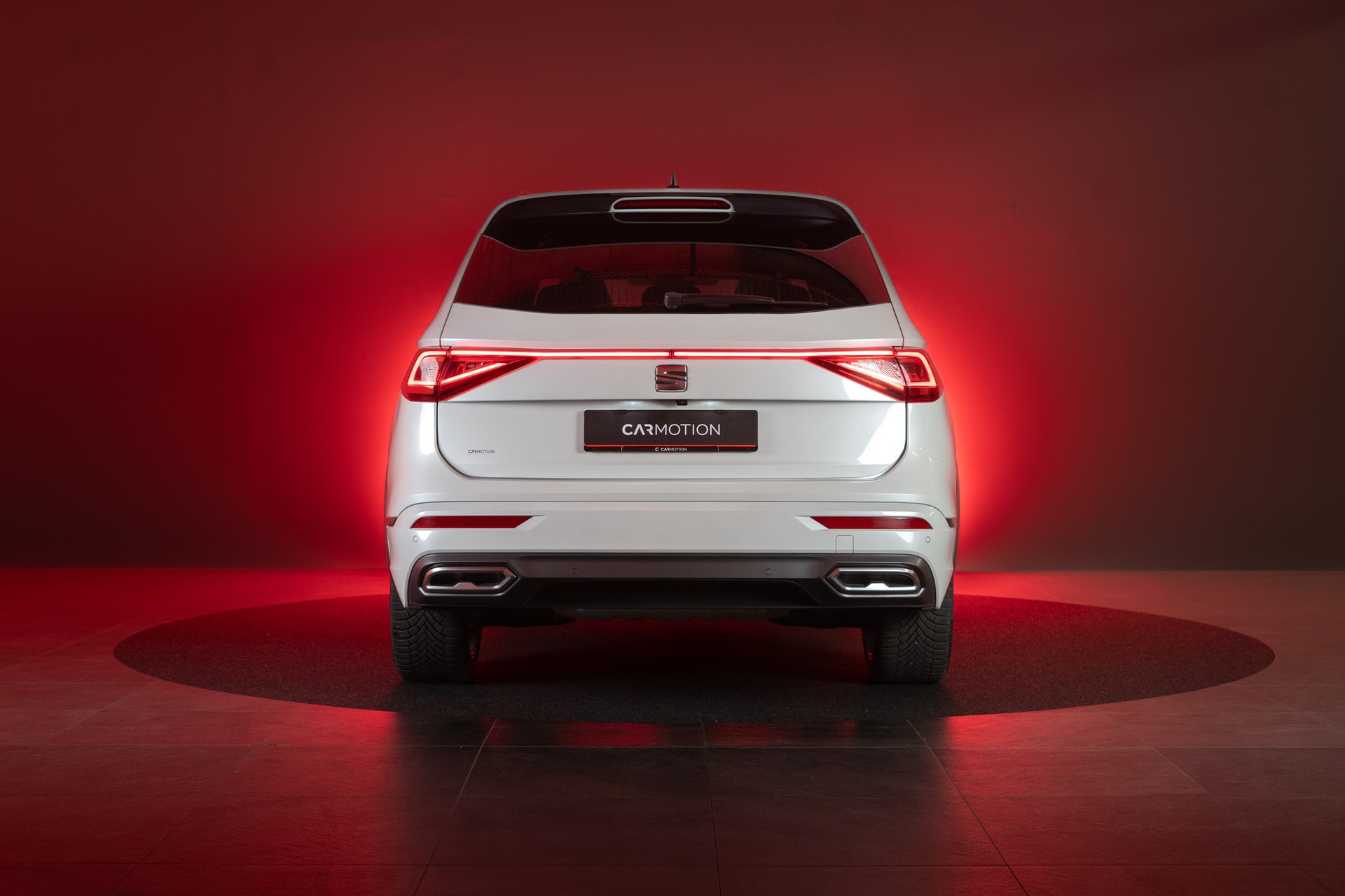 SEAT Tarraco 2.0 TSI FR 4Drive DSG / 7 Sitze / CH-Fahrzeug / Panorama-Schiebedach / 3 Zonen Klima-image-4